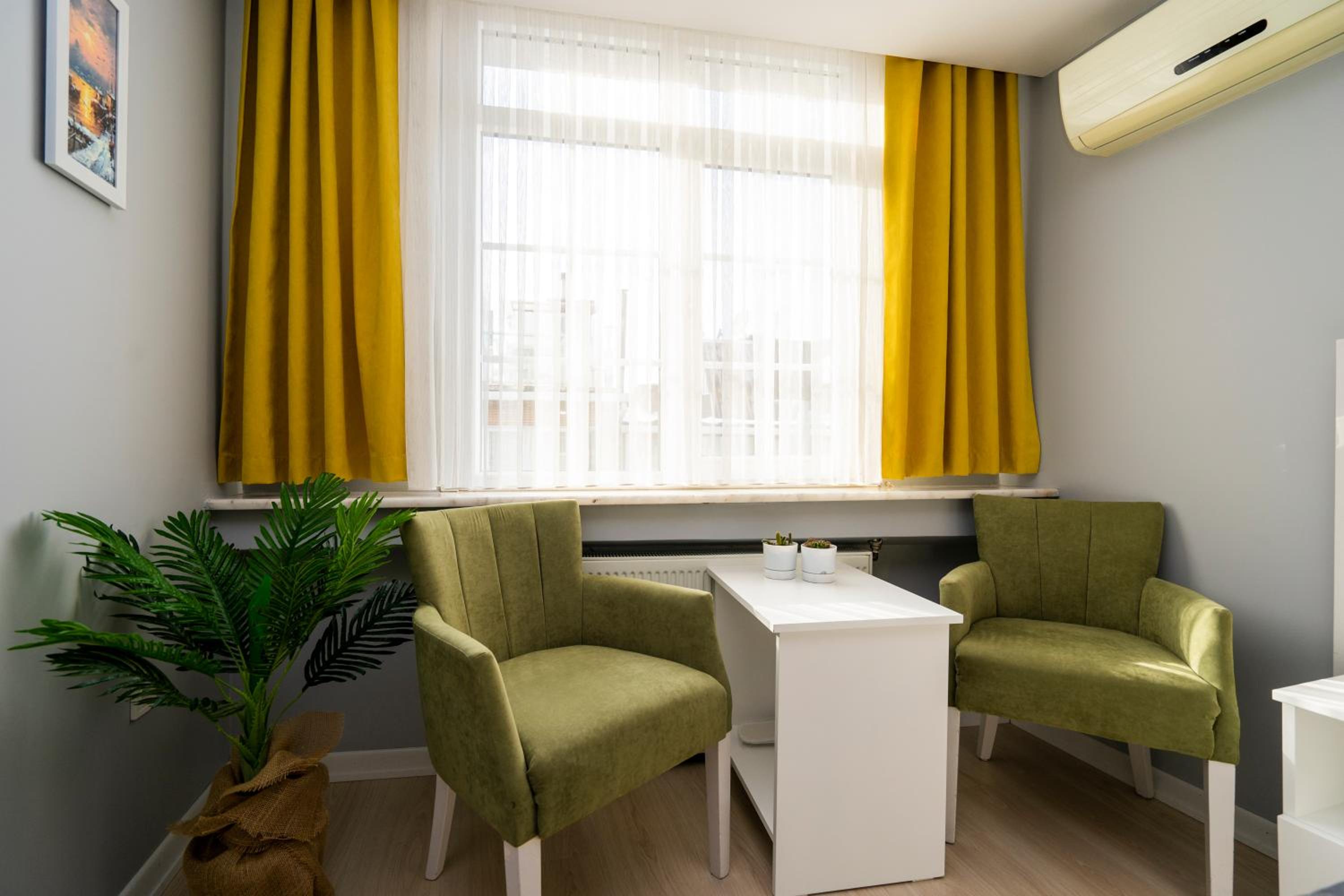 Budget Double Room photo 2