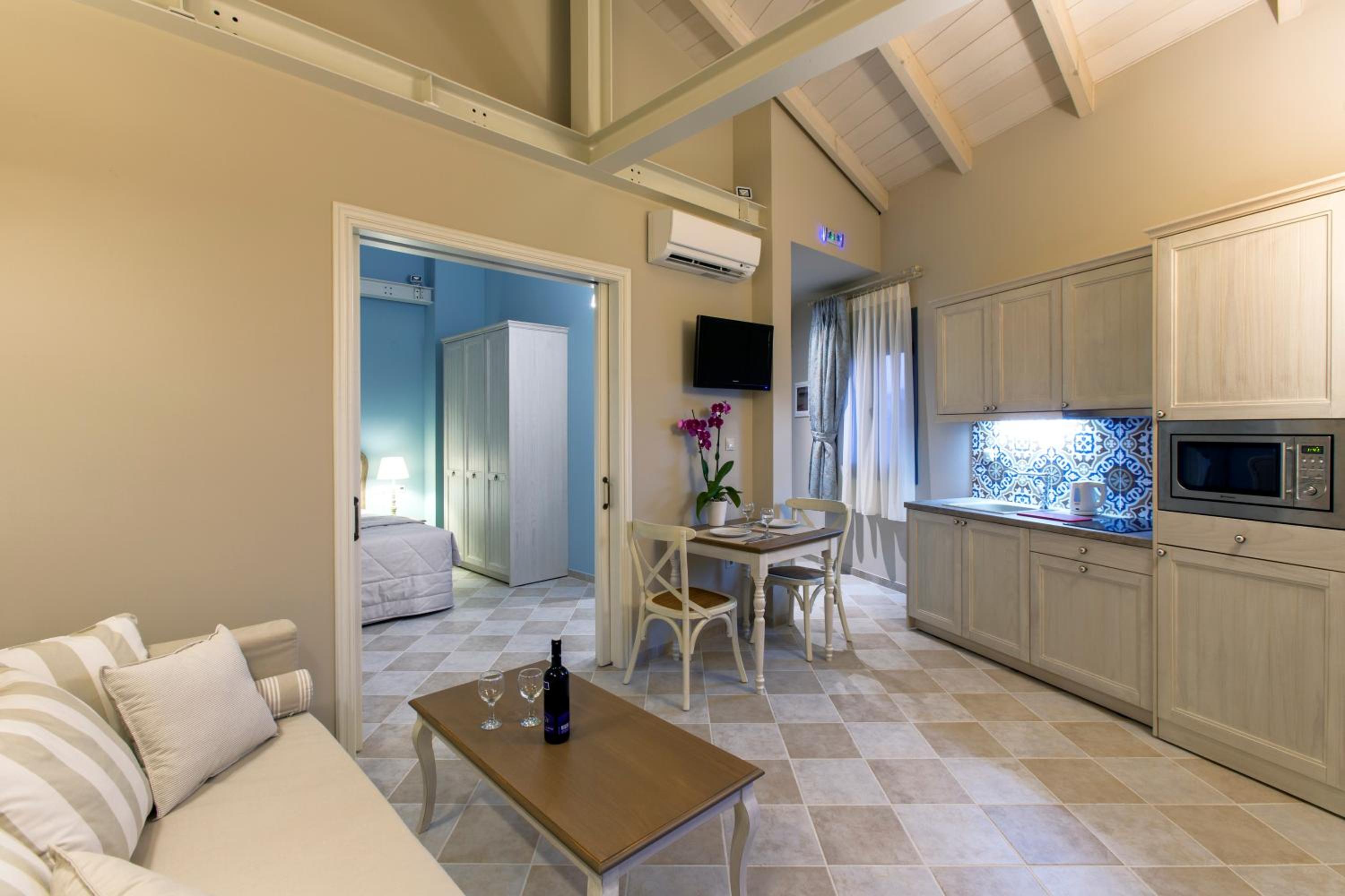 Executive One-Bedroom Suite photo 2