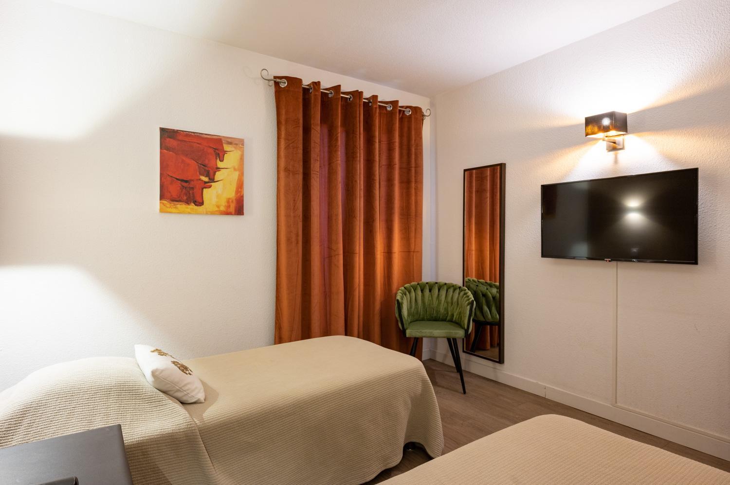 Twin Room - Photo 4