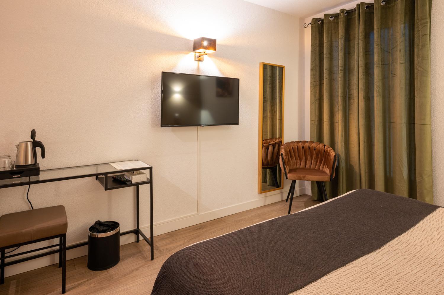  Double Room with King Size Bed - Photo 6