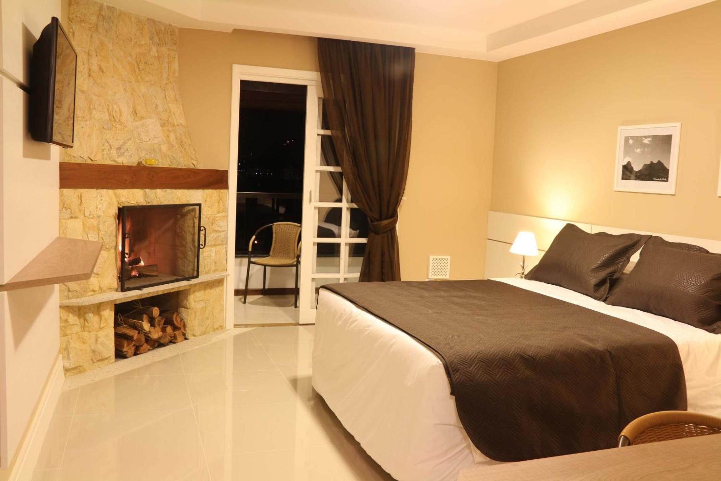 Double Room with Spa Bath photo 2