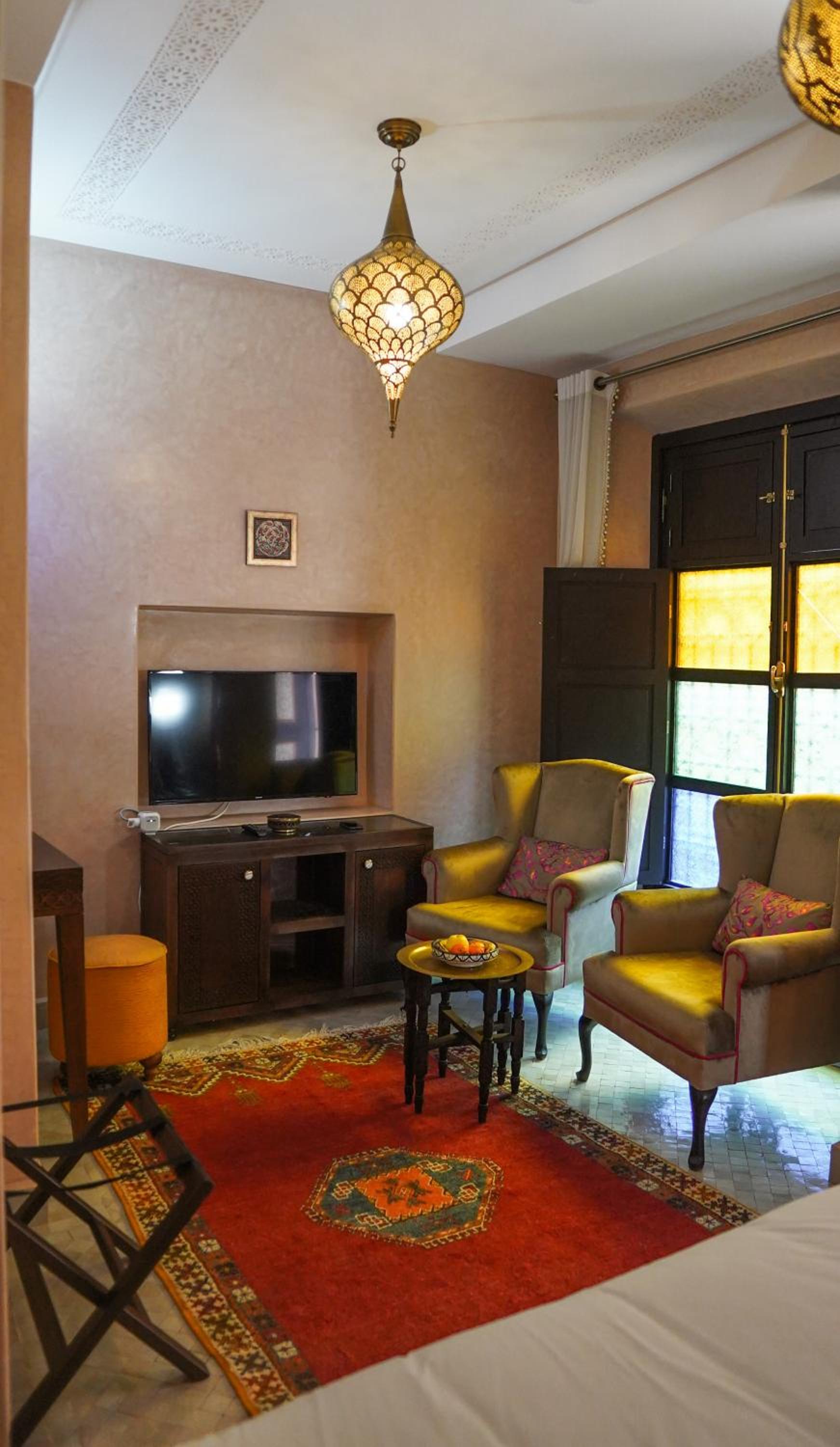 Deluxe King Suite - Photo 1