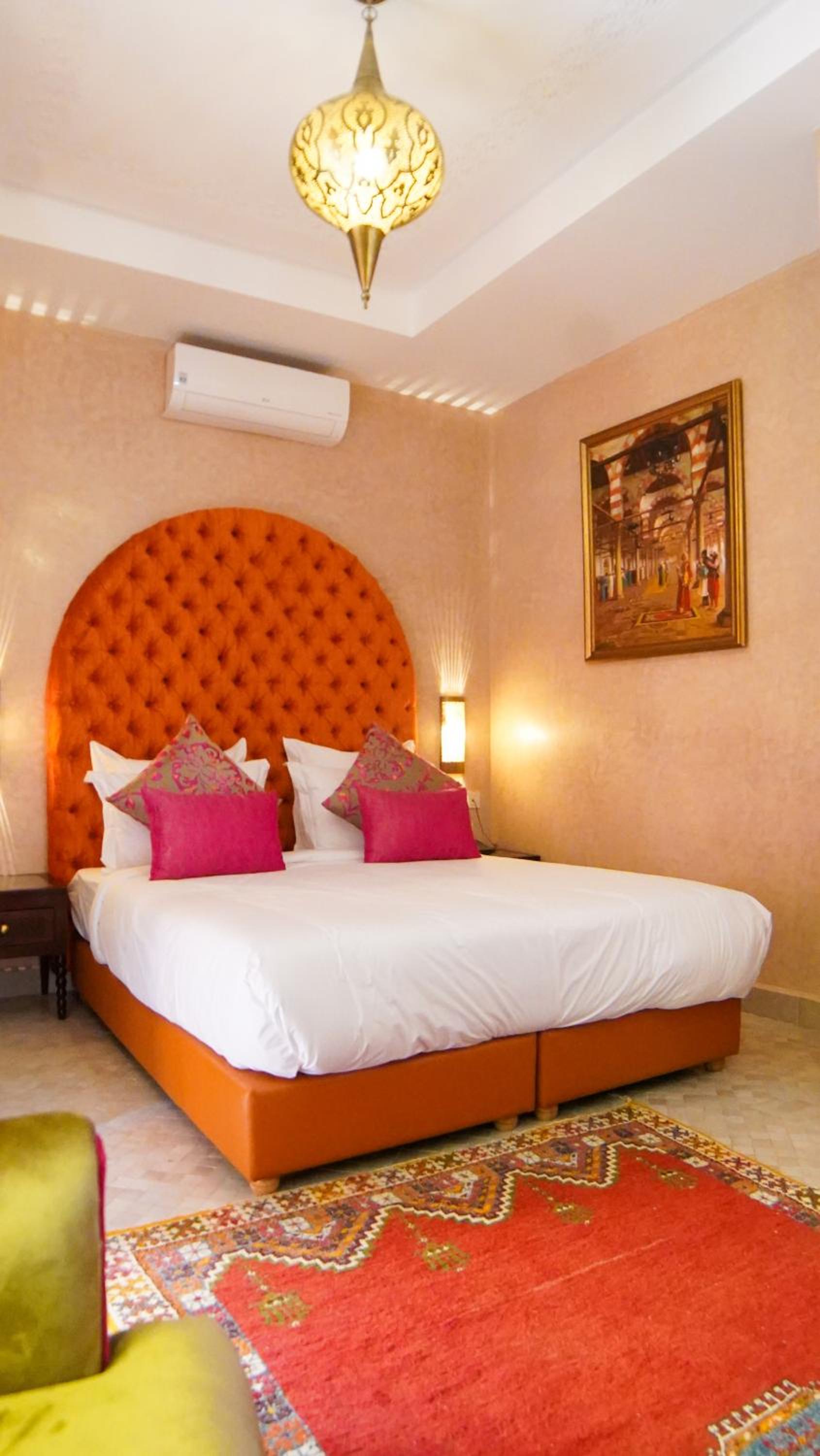 Deluxe King Suite - Photo 3