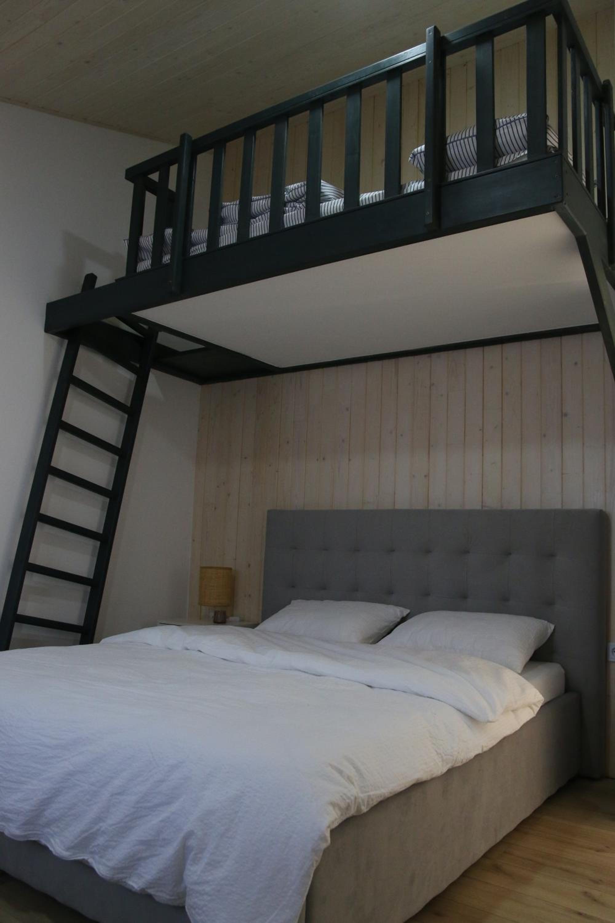 Family Room - Photo 13