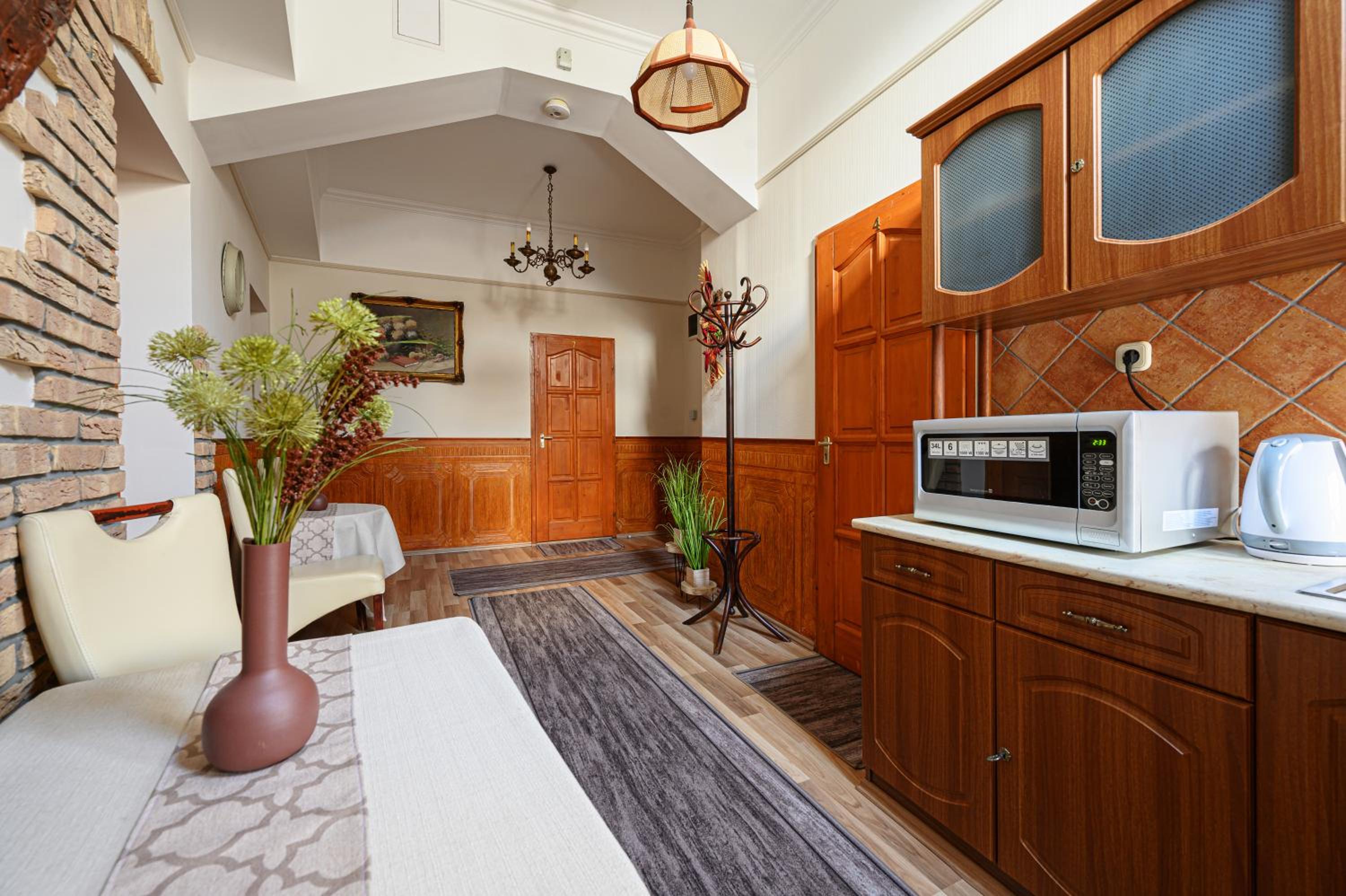 Twin Room - Photo 8