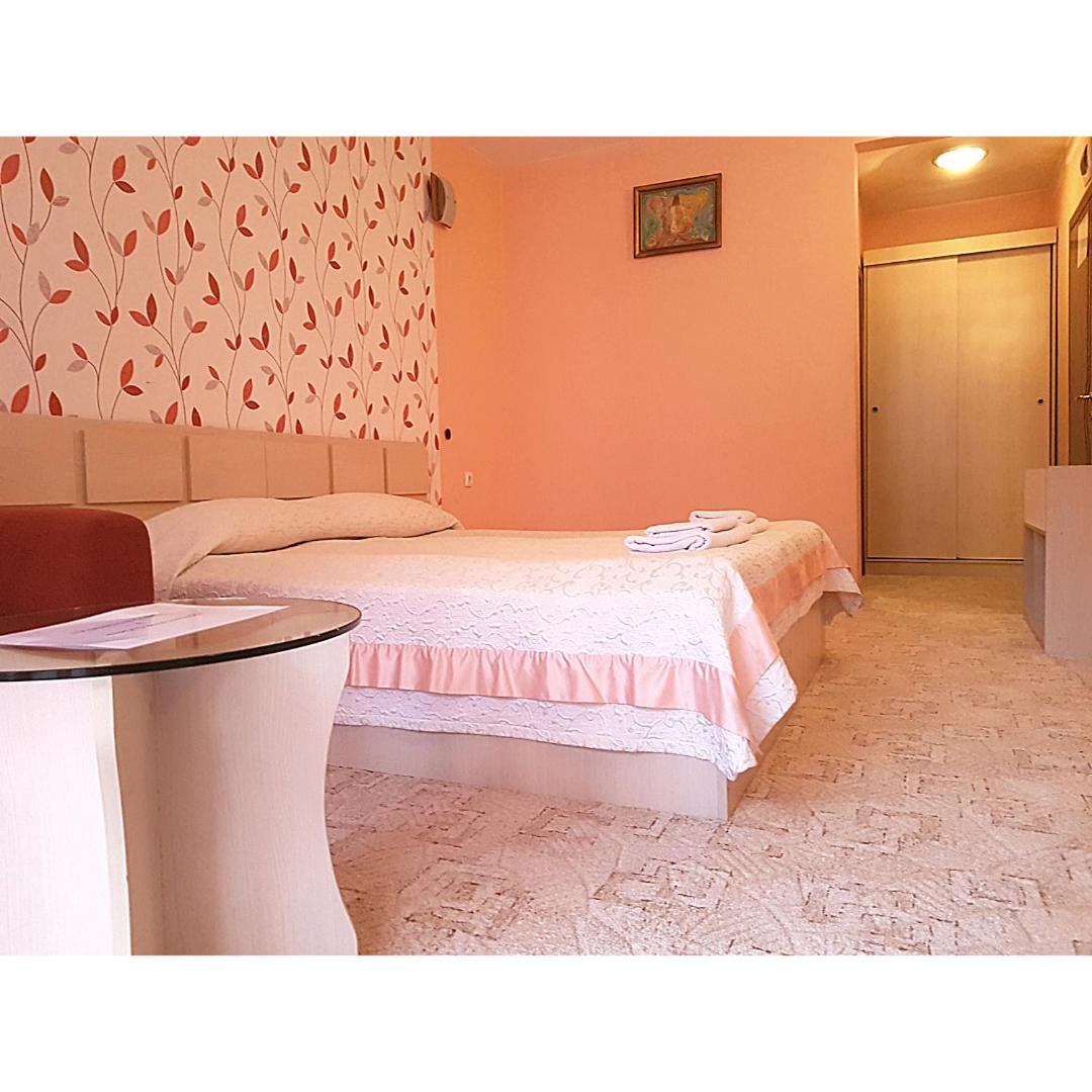 Double Room with Balcony - Photo 1