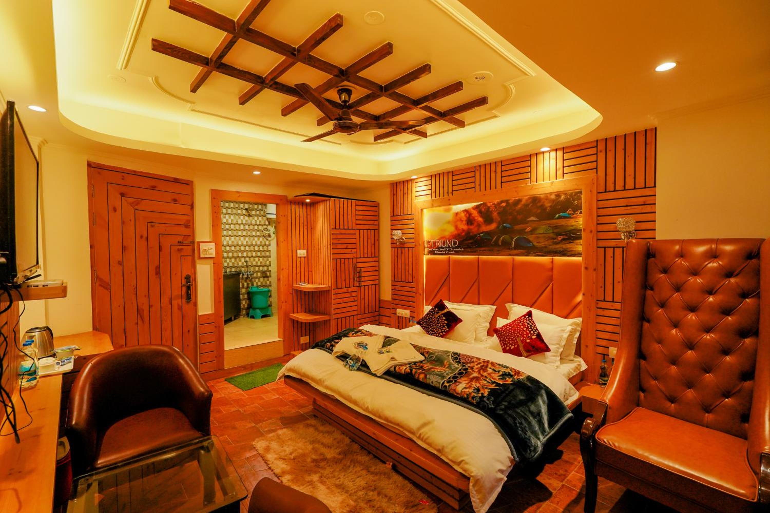 Double Room with Mountain View - Photo 1