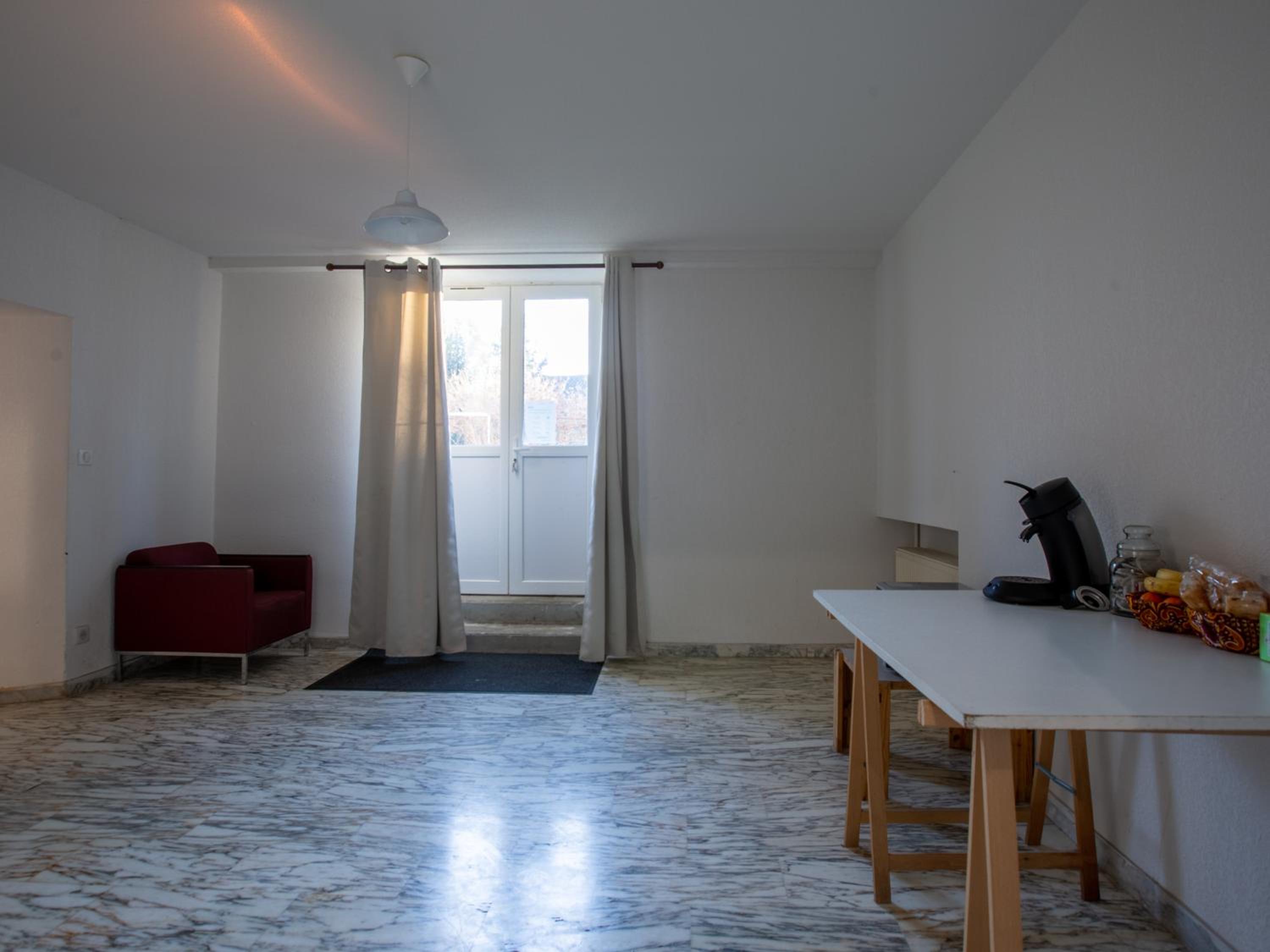 Double or Twin Room with Private External Bathroom - Photo 5