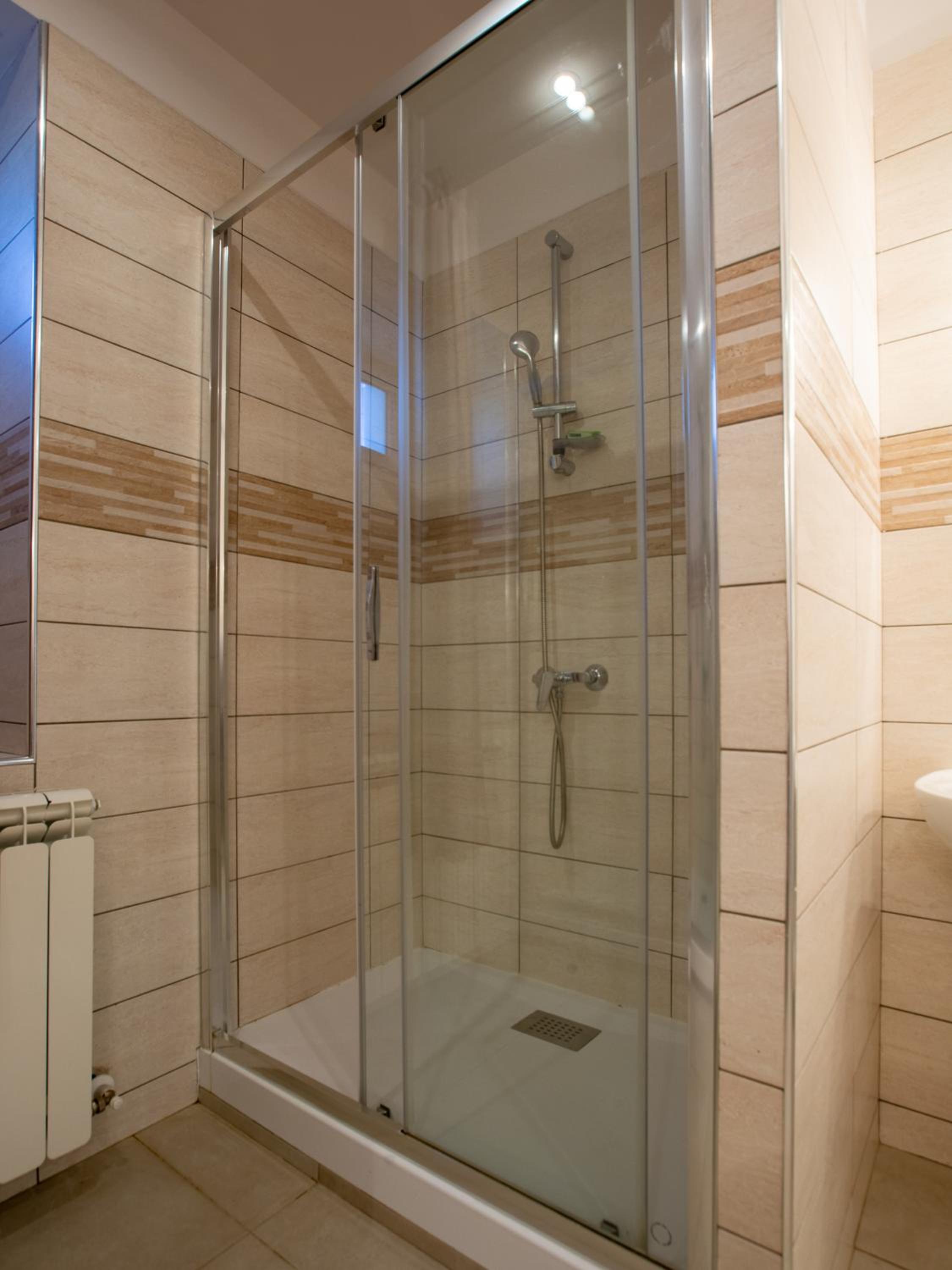 Double or Twin Room with Private External Bathroom - Photo 1