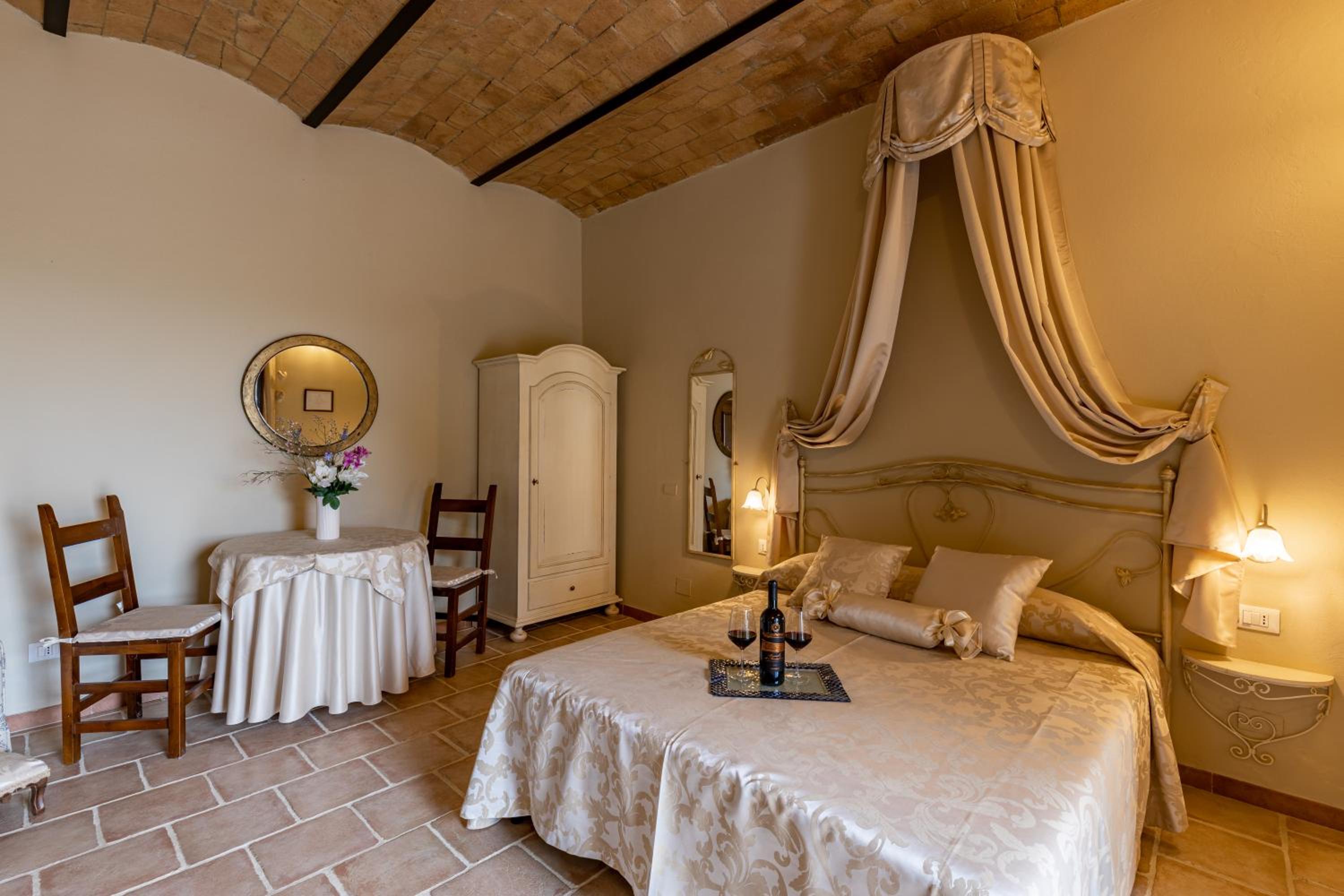Deluxe Double Room with Shower photo 1