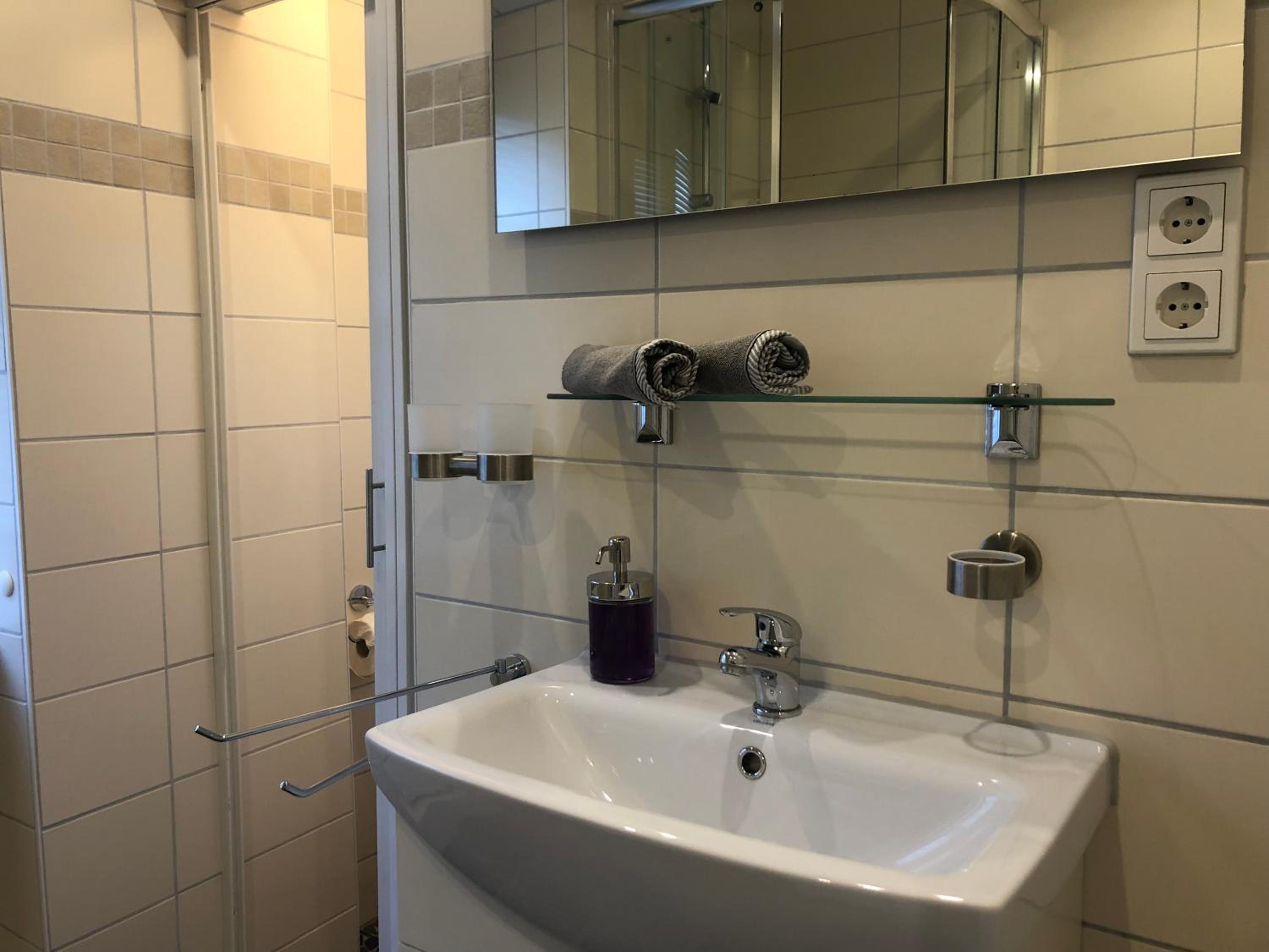 One-Bedroom Apartment - Photo 16