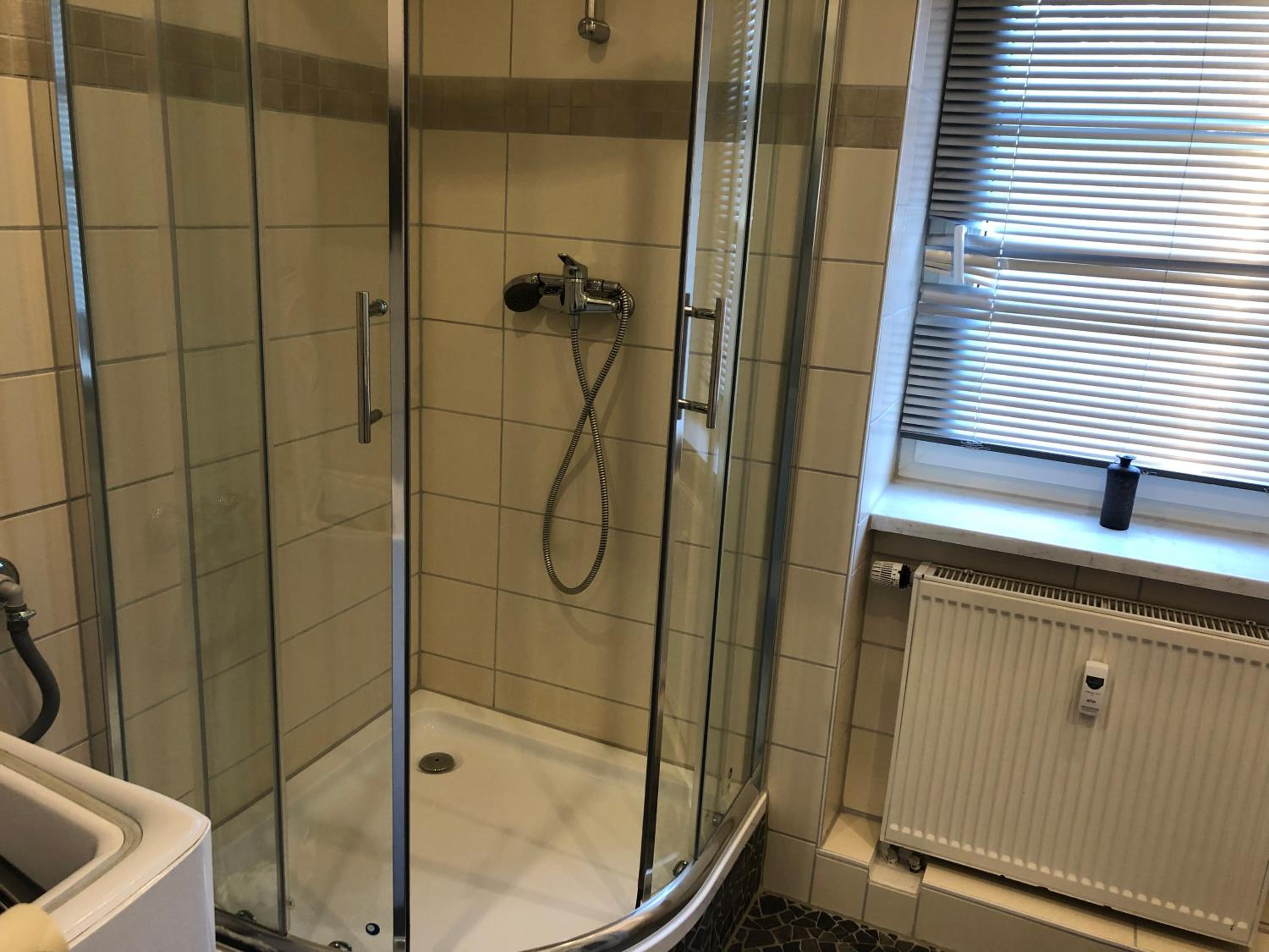 One-Bedroom Apartment - Photo 18