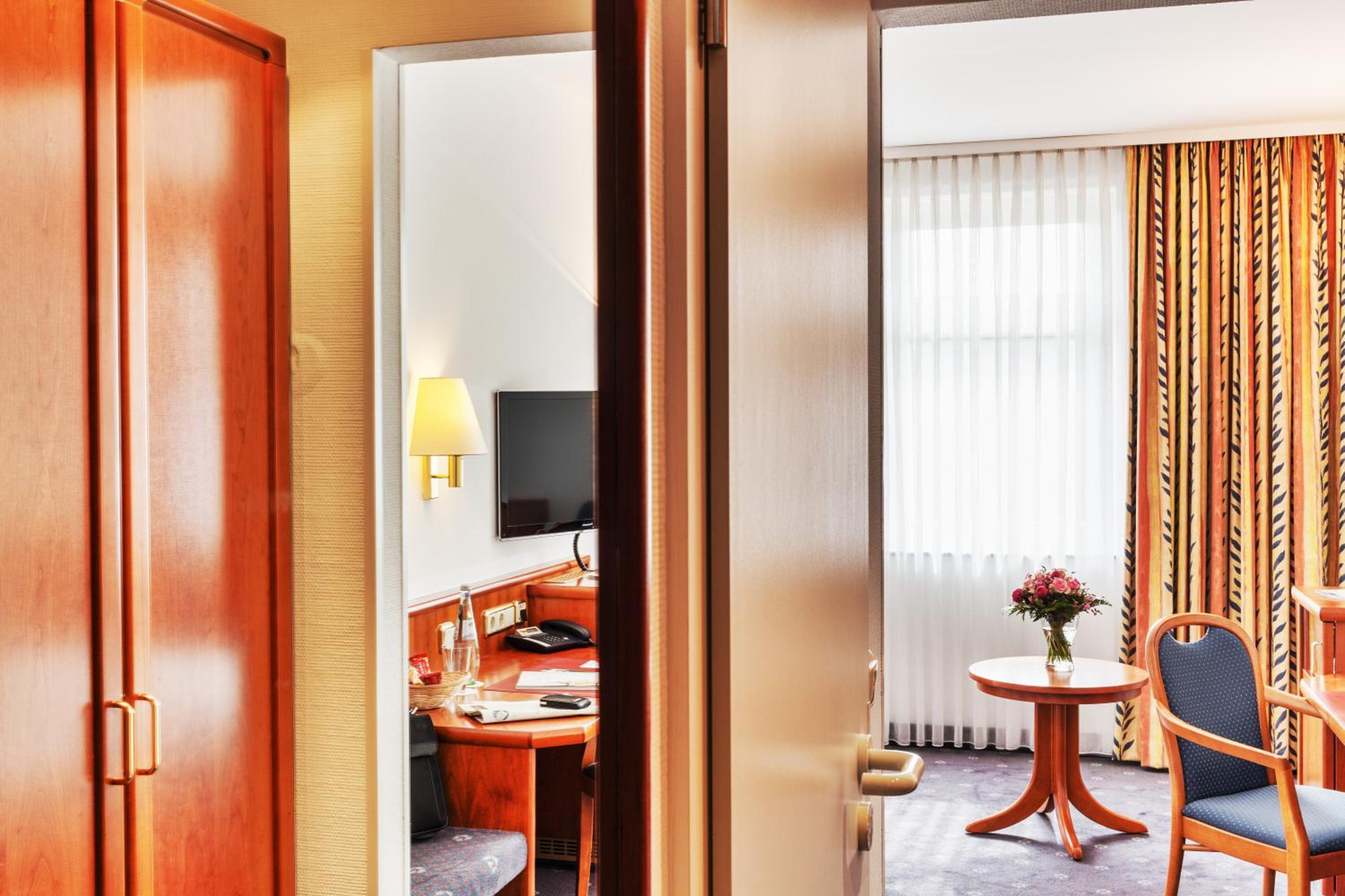 Comfort double room with twin beds photo 2