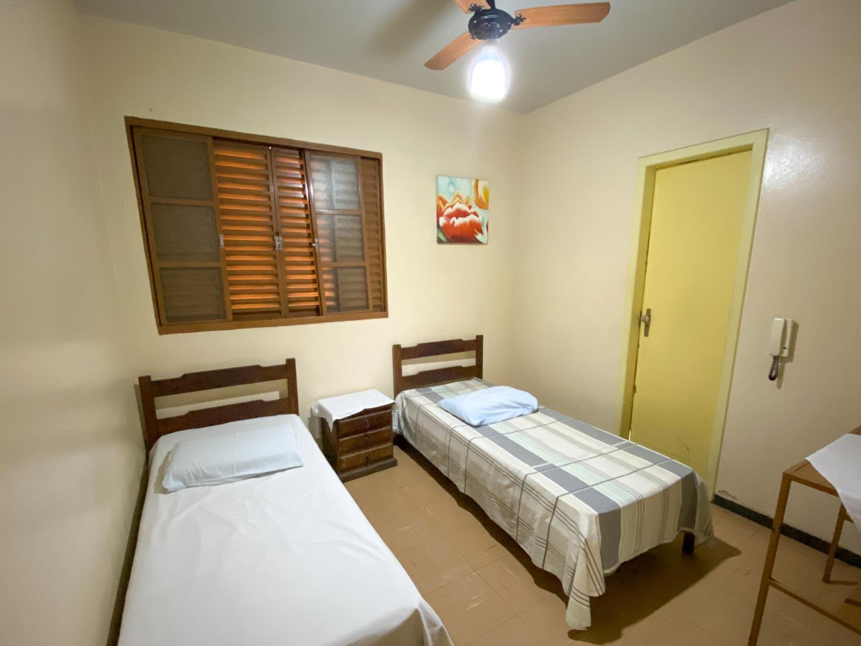 Twin Room With Private Bathroom photo 1
