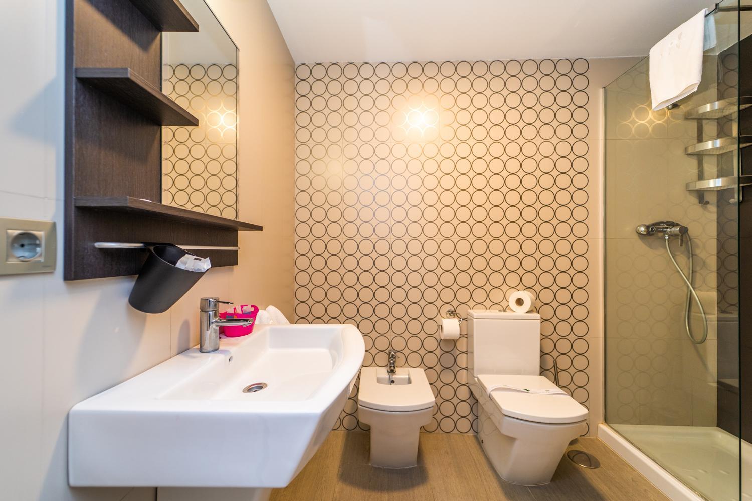 Superior Two-Bedroom Apartment - Photo 4