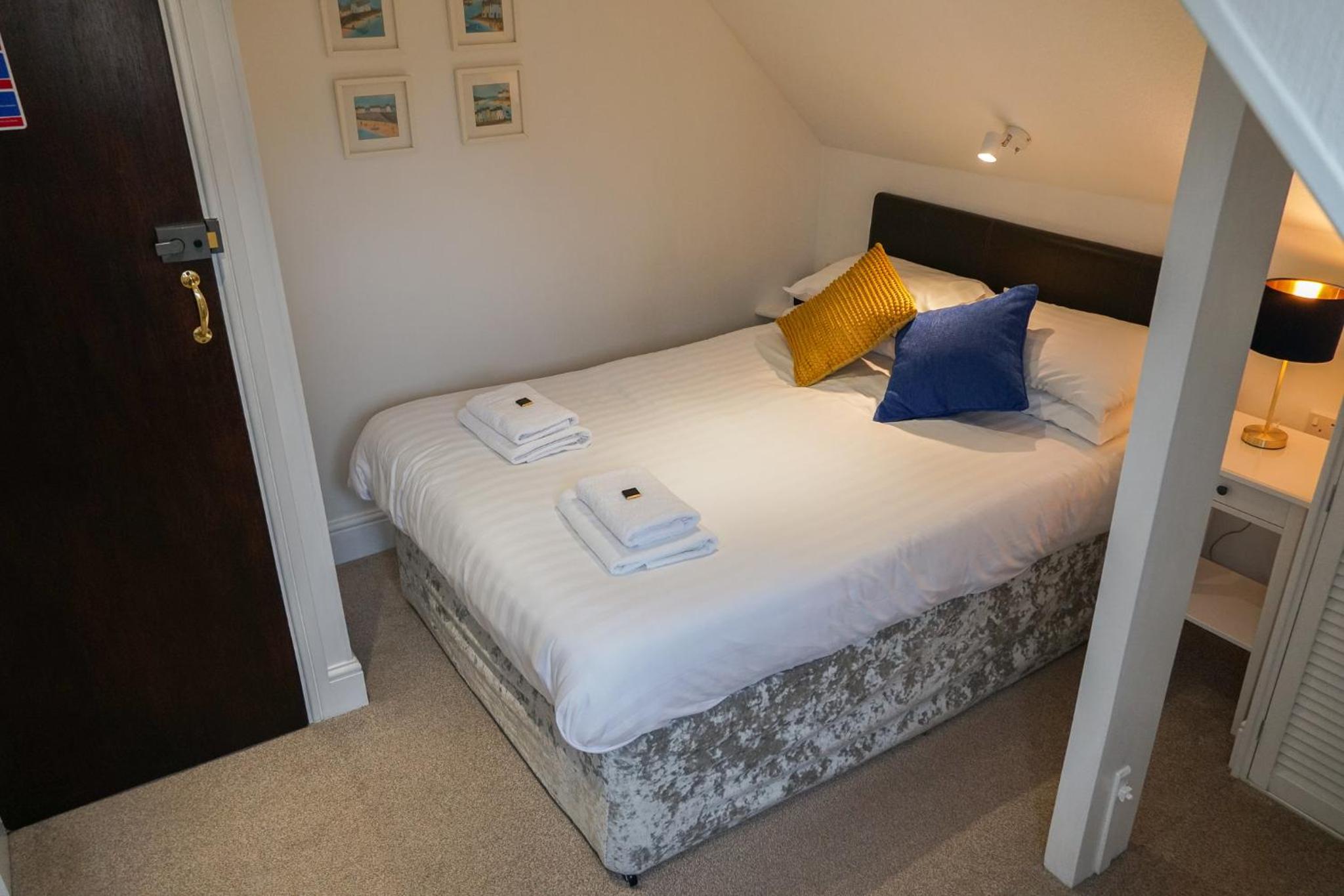 Single Room photo 2