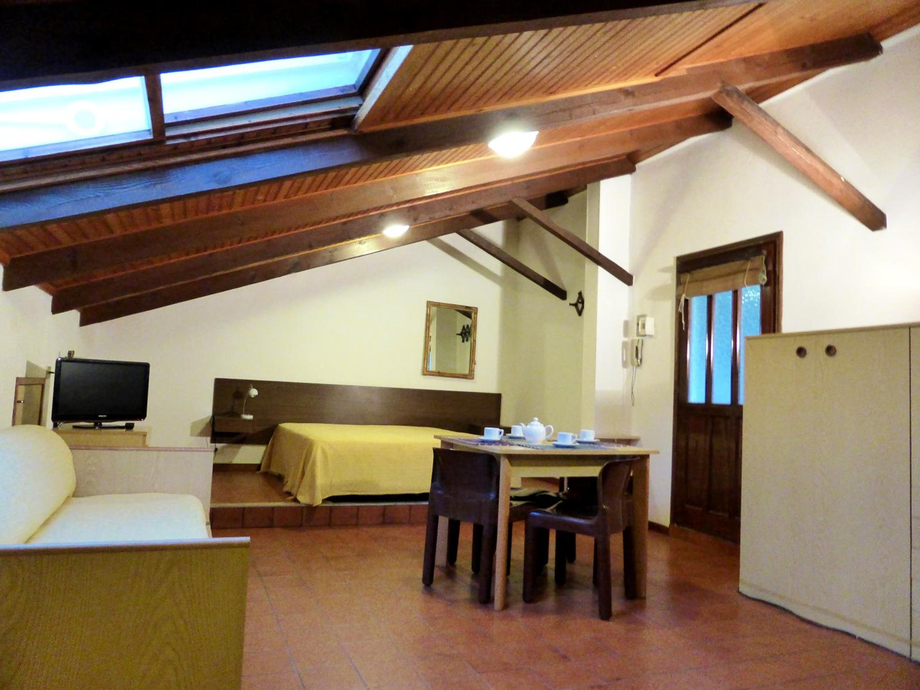 Studio (3 Adults) - Attic