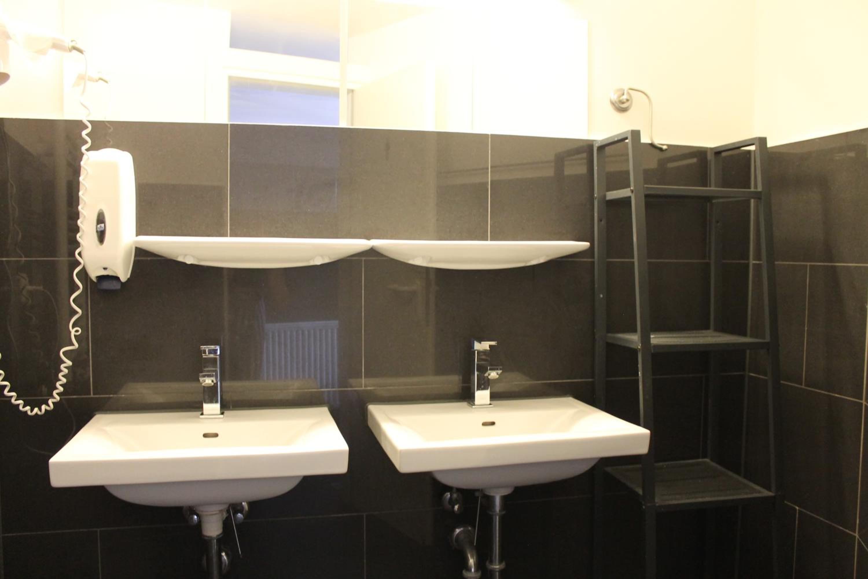 Triple Room with Shared Bathroom photo 3