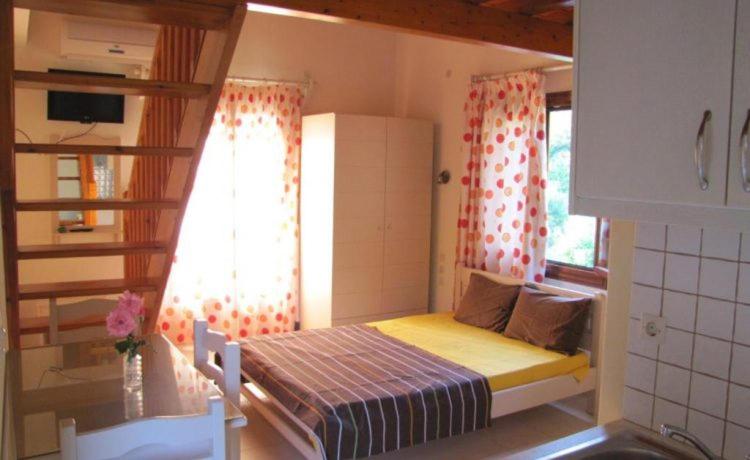 Studio Apartment with Sea View