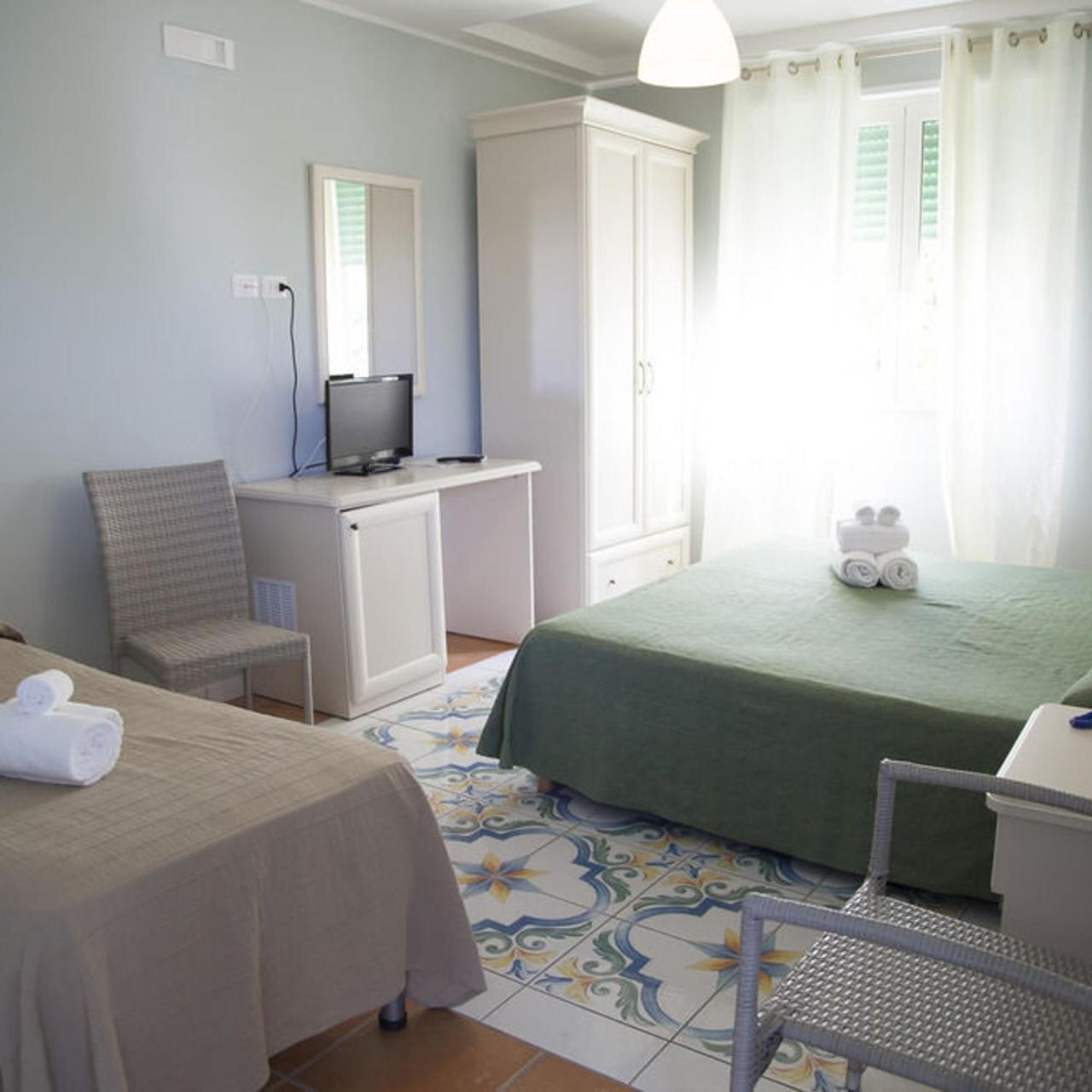 Deluxe Quadruple Room photo 2