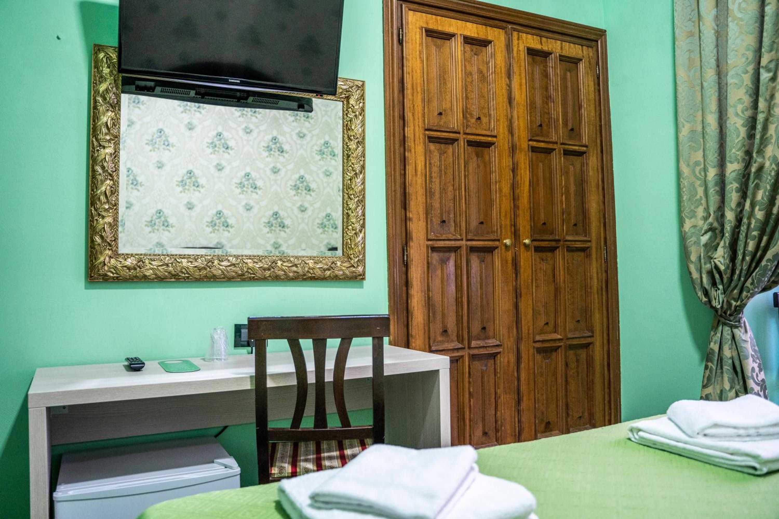 Double or Twin Room photo 2
