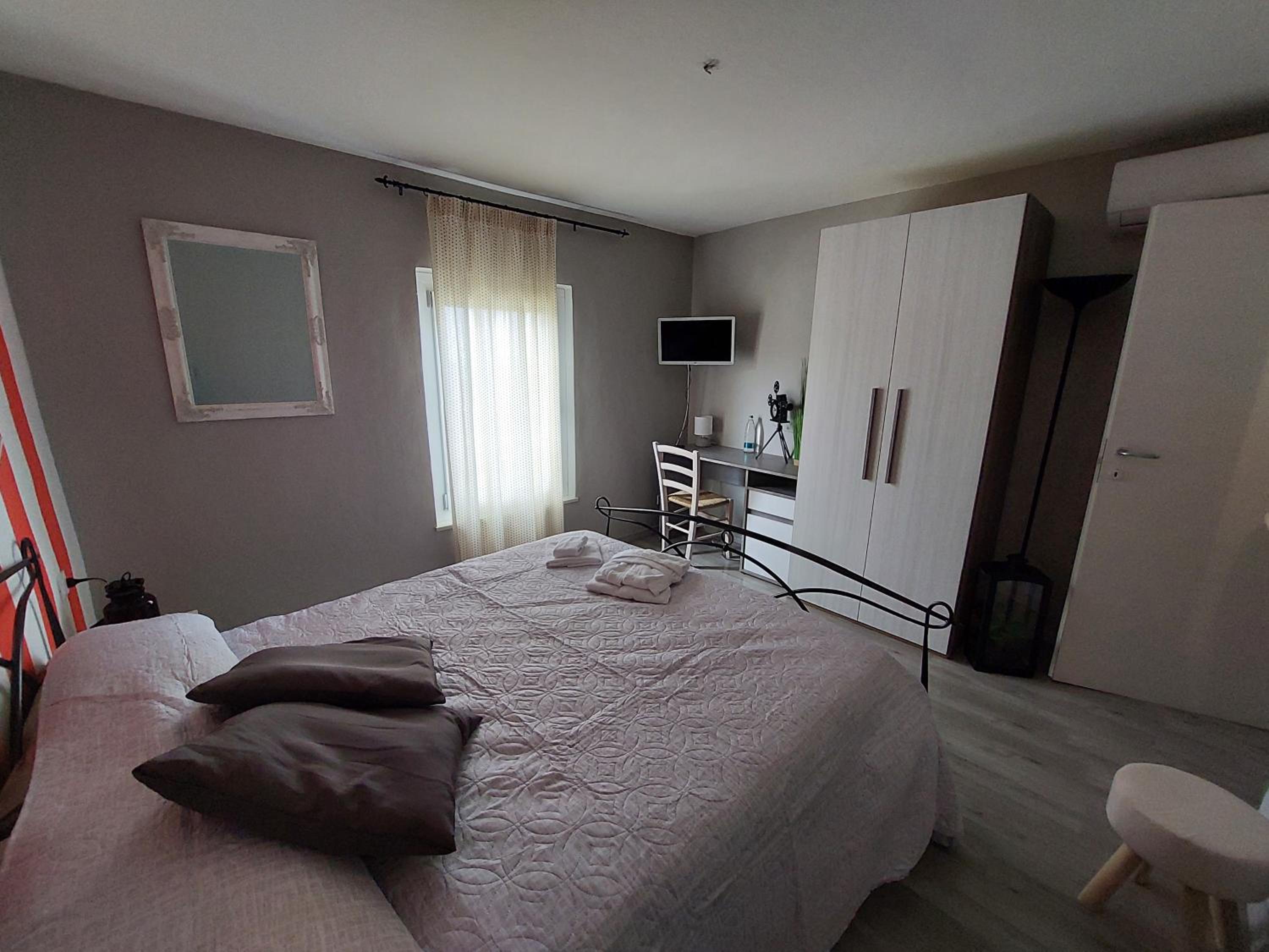 Deluxe Double Room with Castle View photo 3