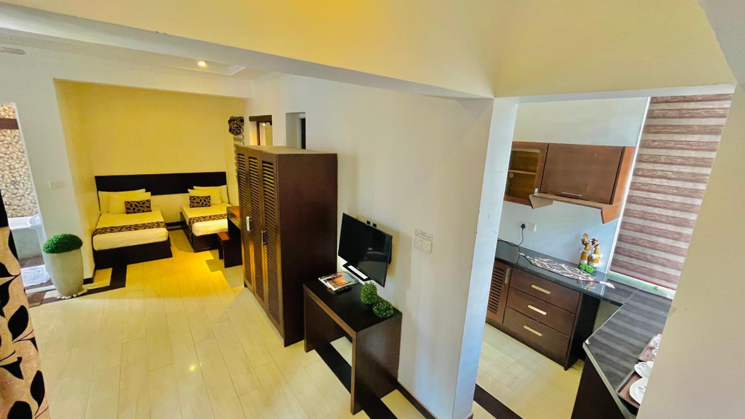 Superior King Suite