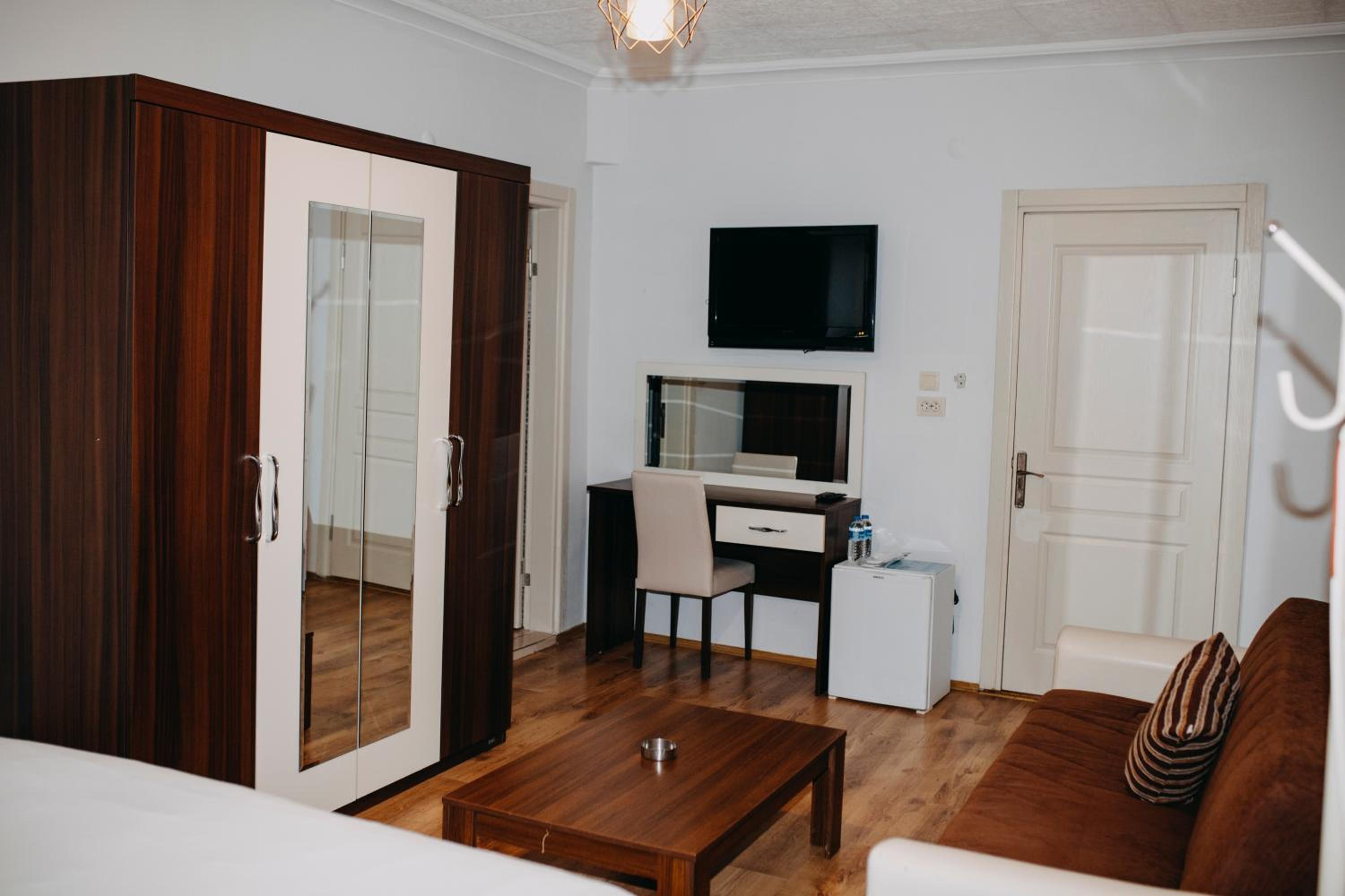 Family Suite with Balcony photo 3