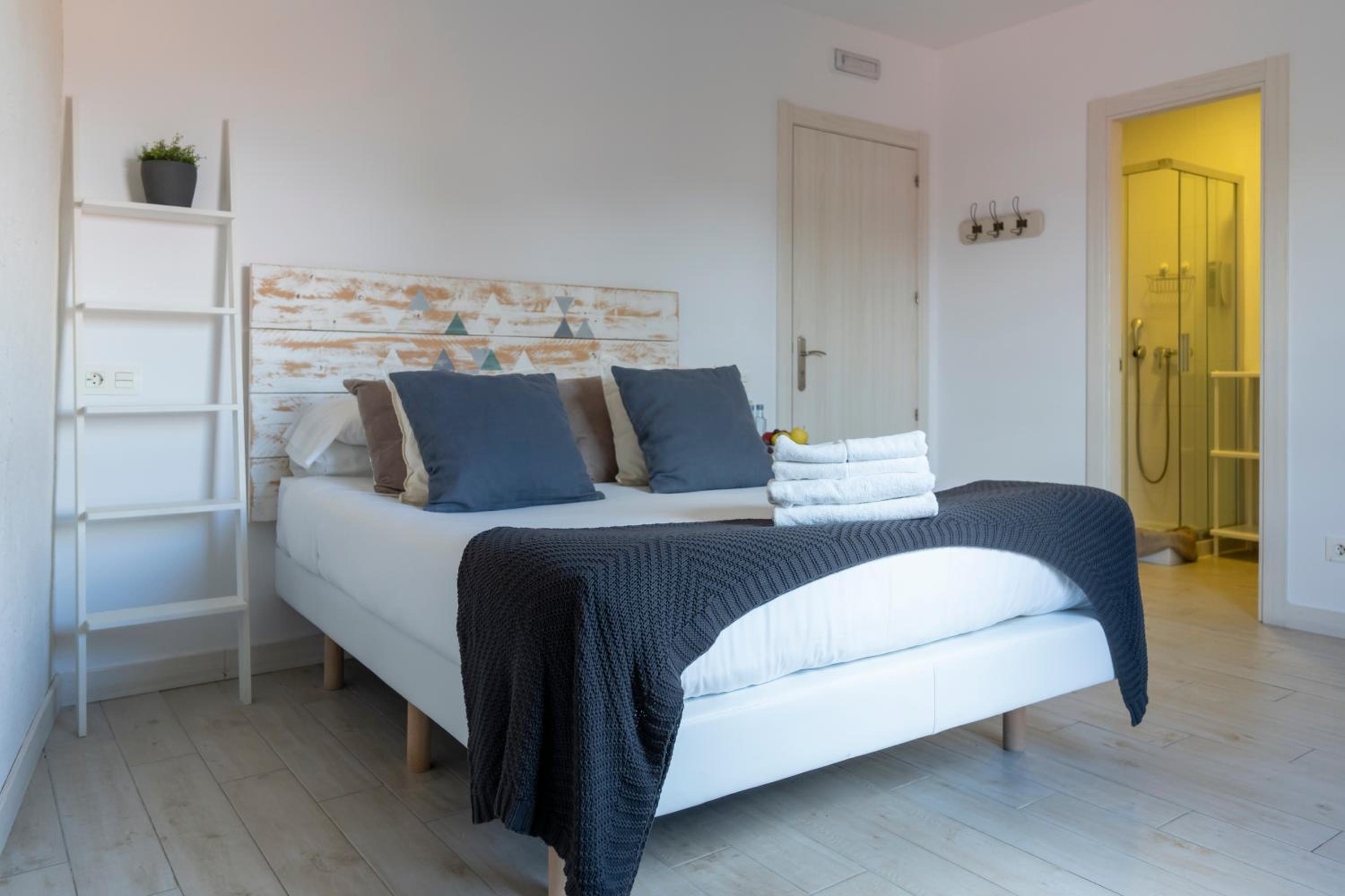Habitación Doble con Baño Privado
