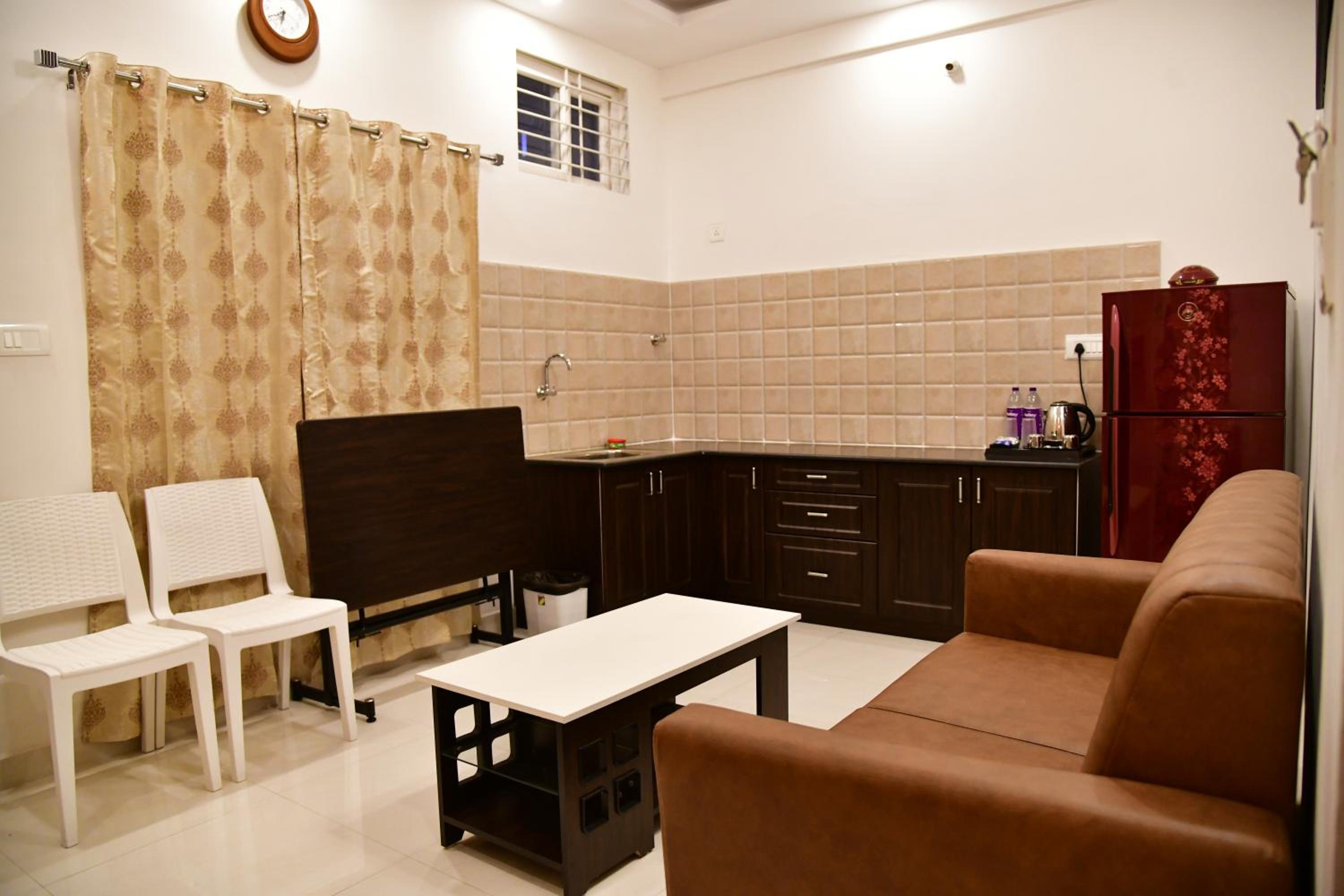 One-Bedroom Apartment - Photo 24