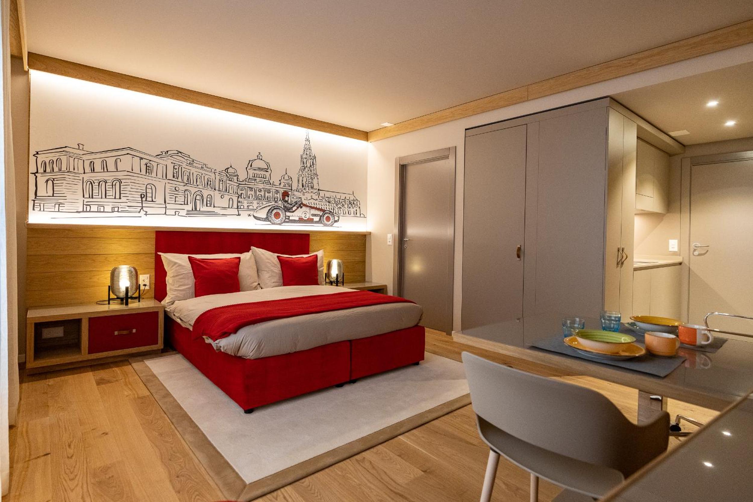Deluxe Courtyard Junior Suite with Kitchenette	 - Photo 13