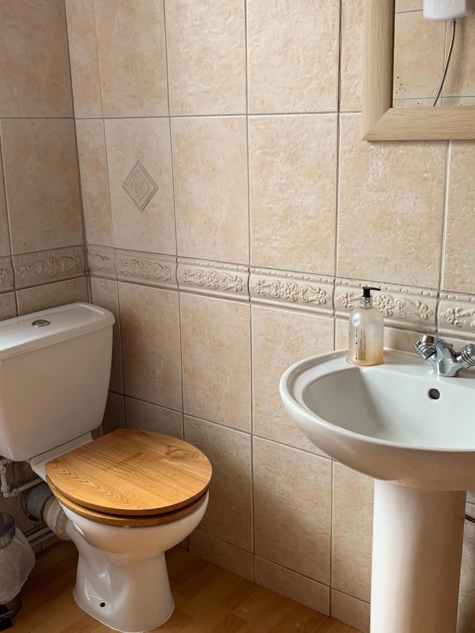 Double Room with Shared Bathroom photo 2