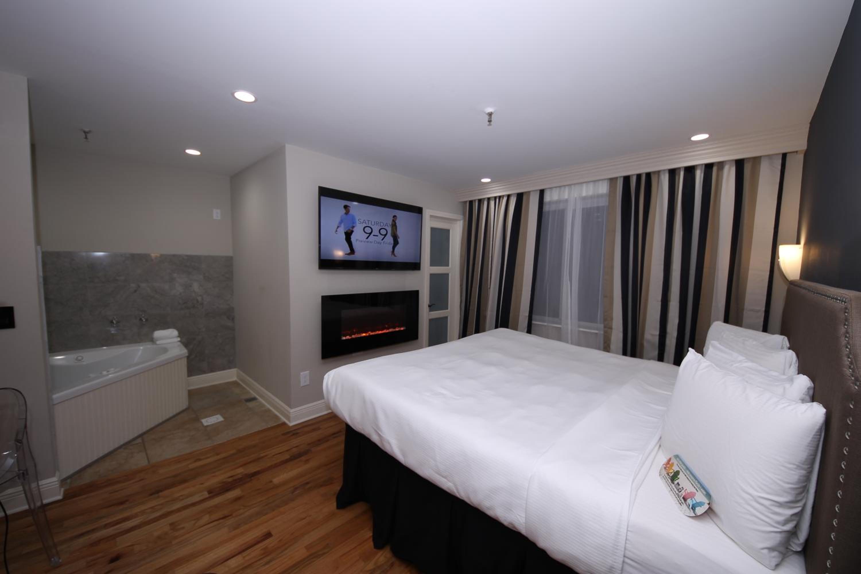 King Suite with Spa Bath
