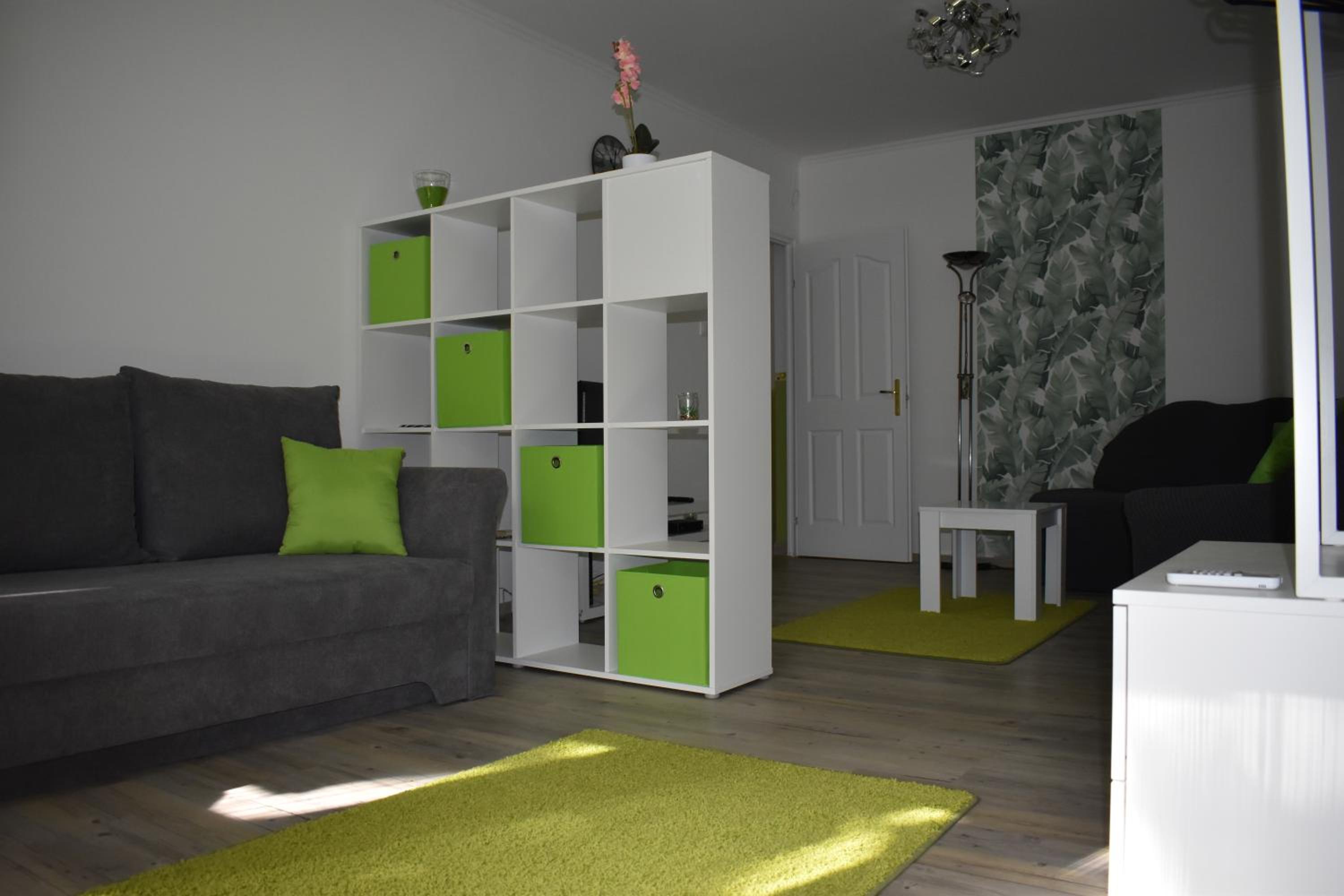 One-Bedroom Apartment - Photo 3