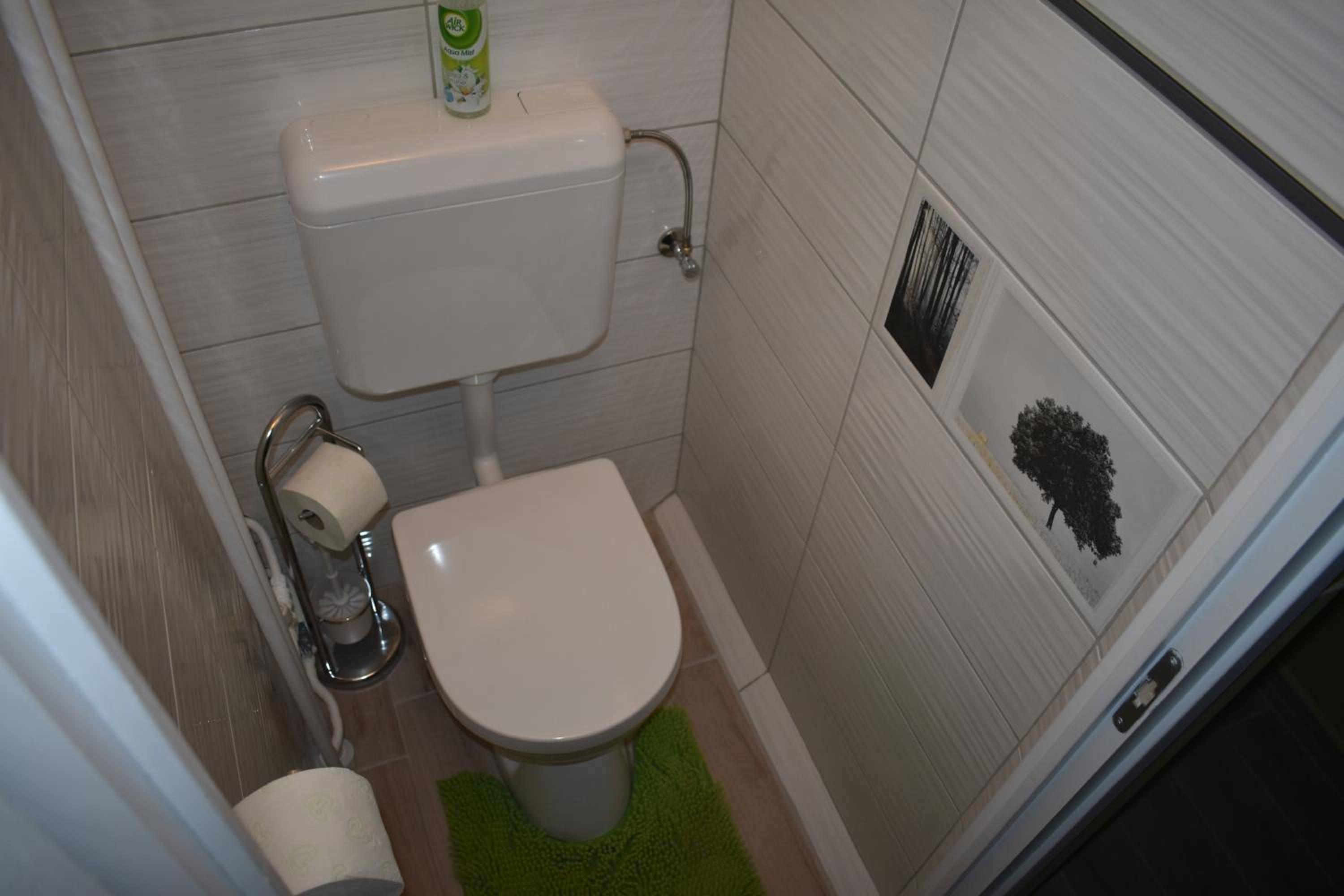 One-Bedroom Apartment - Photo 6