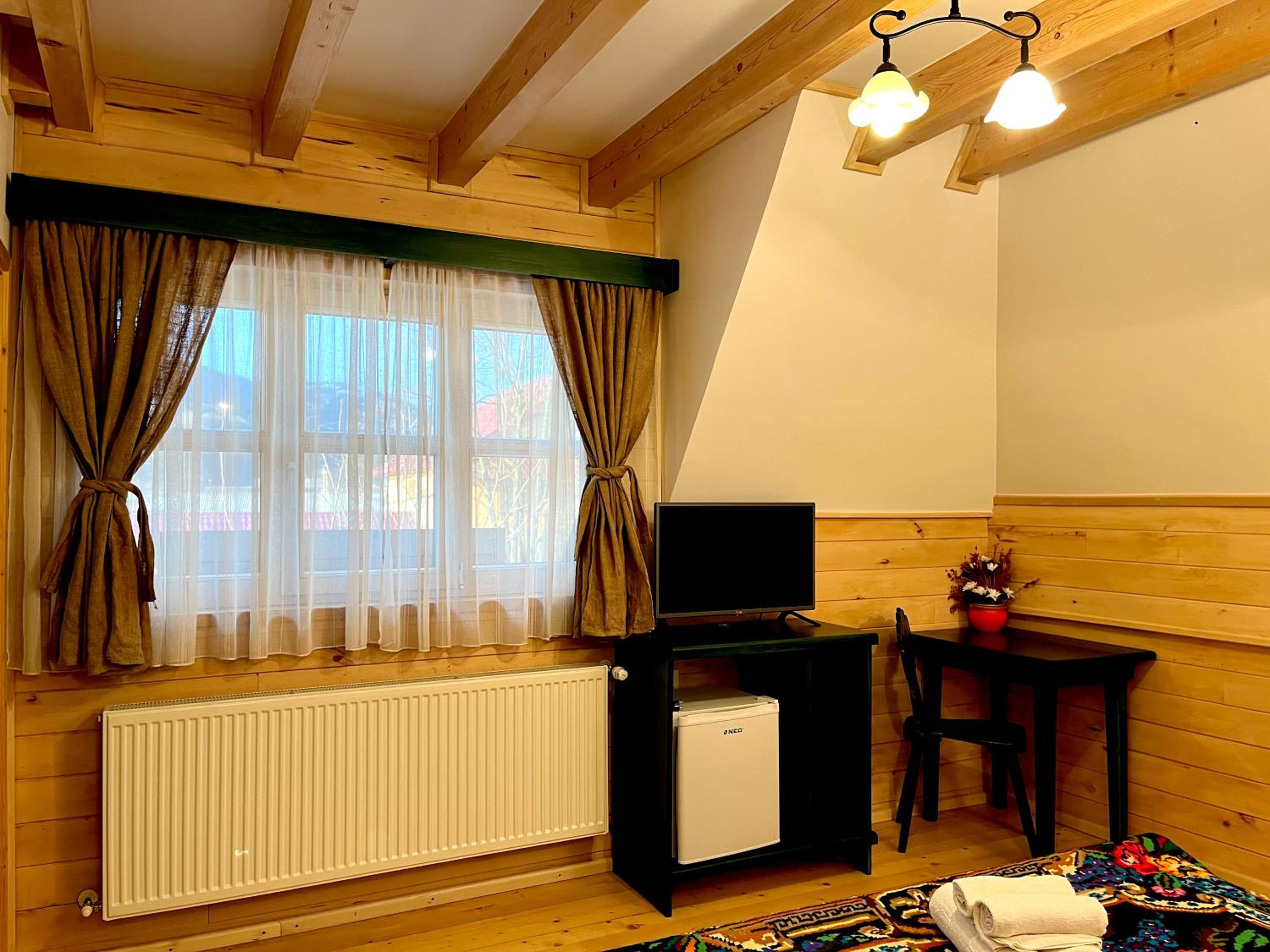 Queen Room - Photo 2