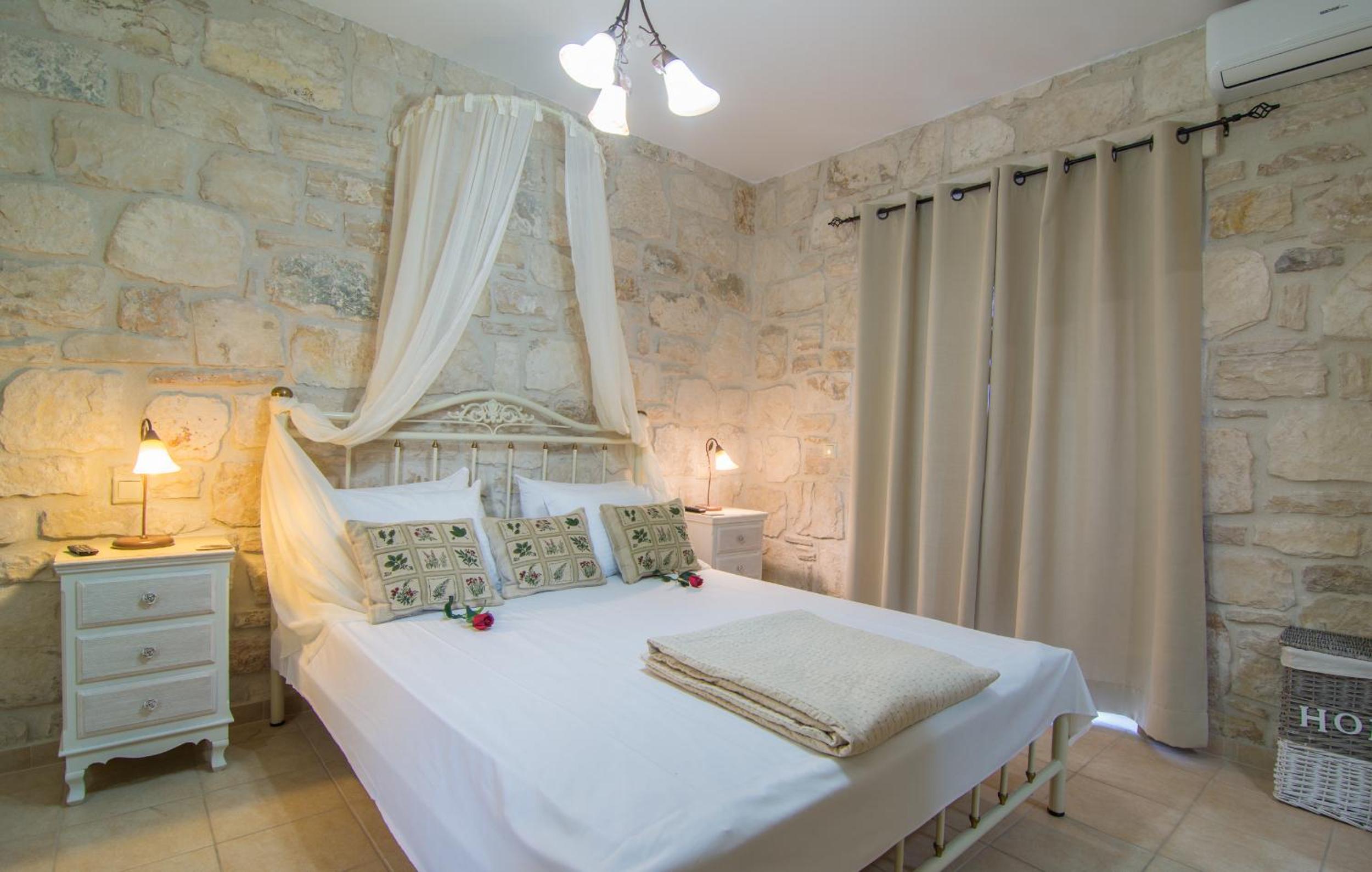 Villa with Private Pool photo 3