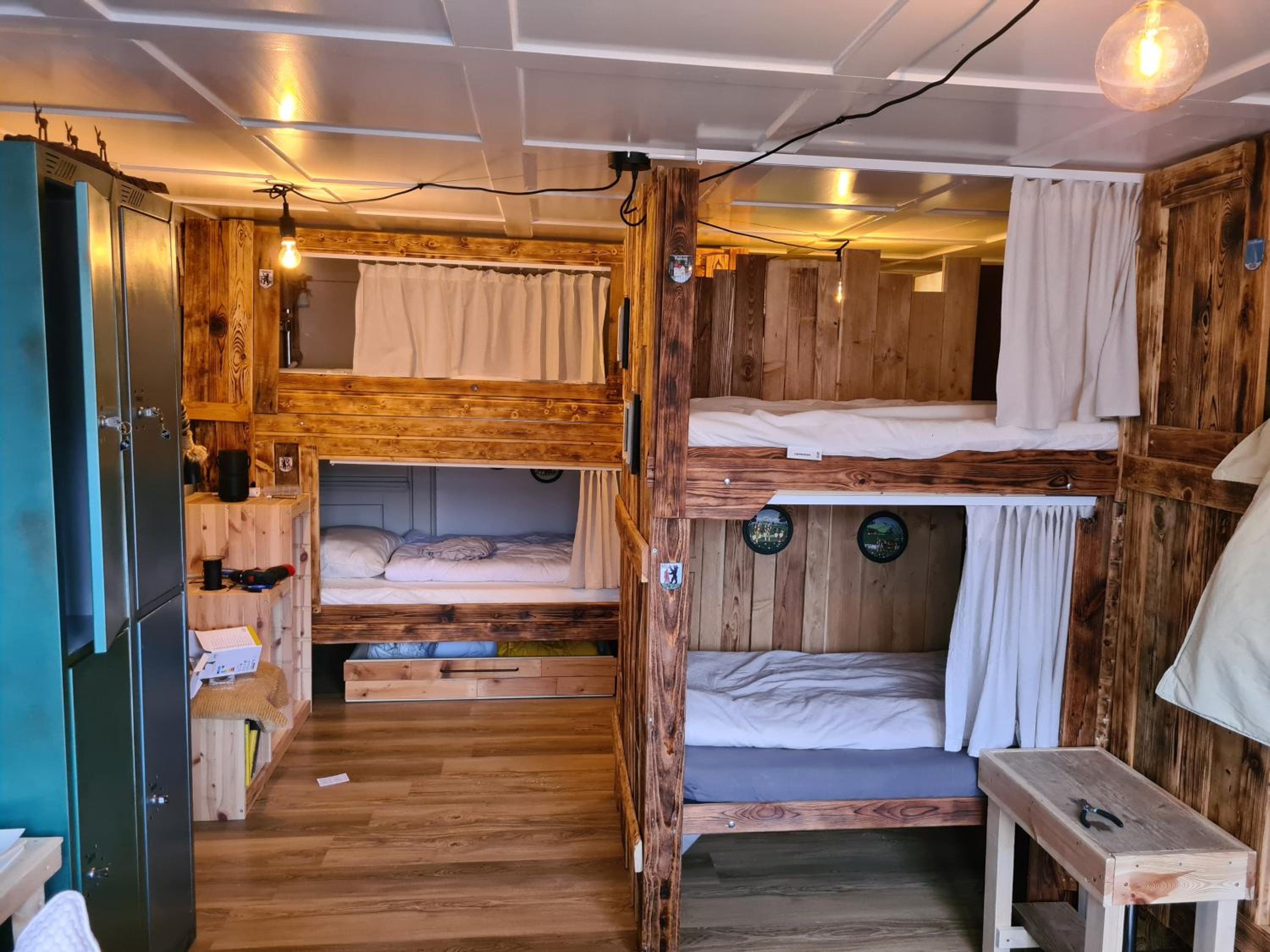 Bed in 6-Bed Mixed Dormitory Room