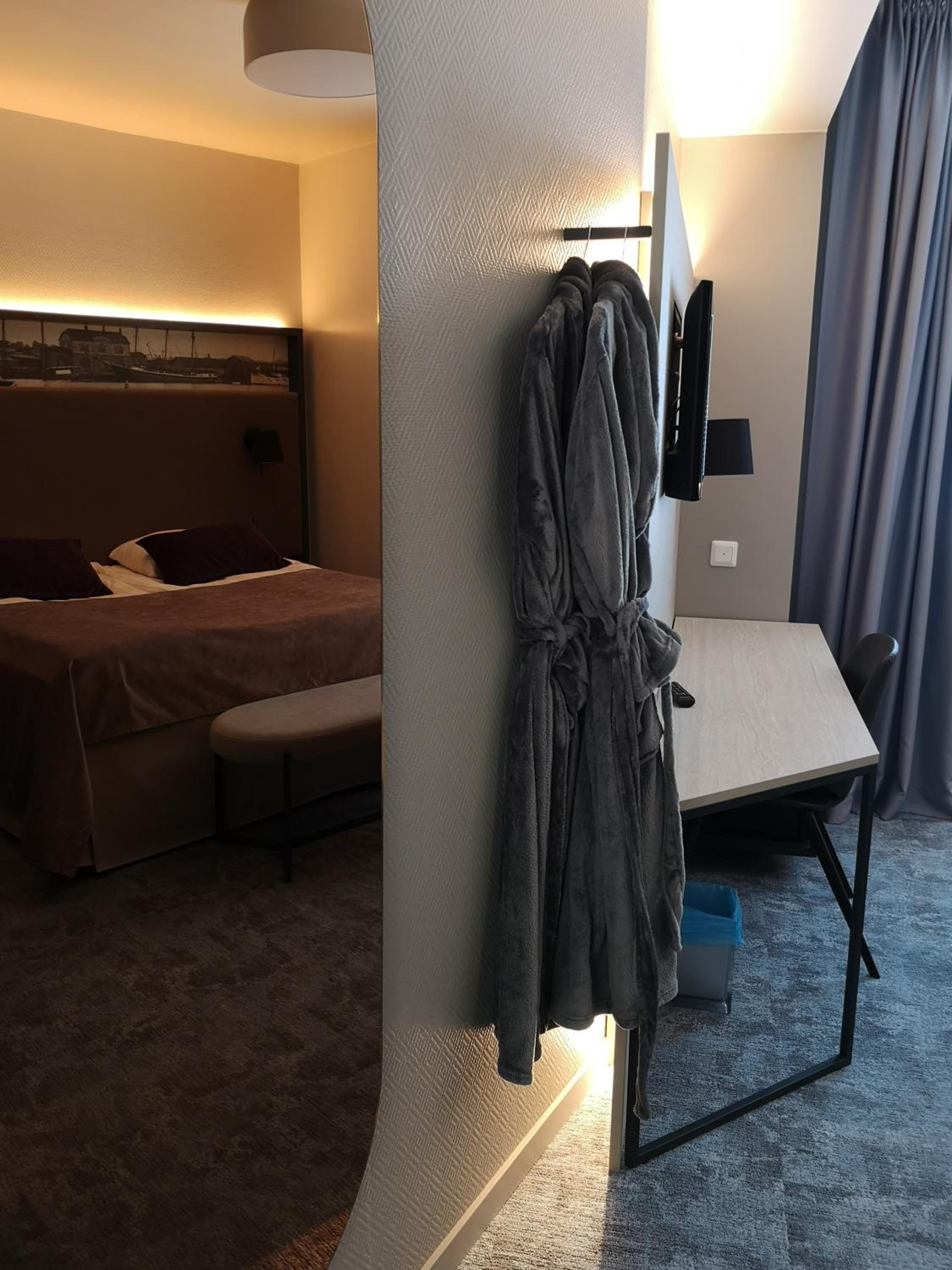 One-Bedroom Suite photo 3