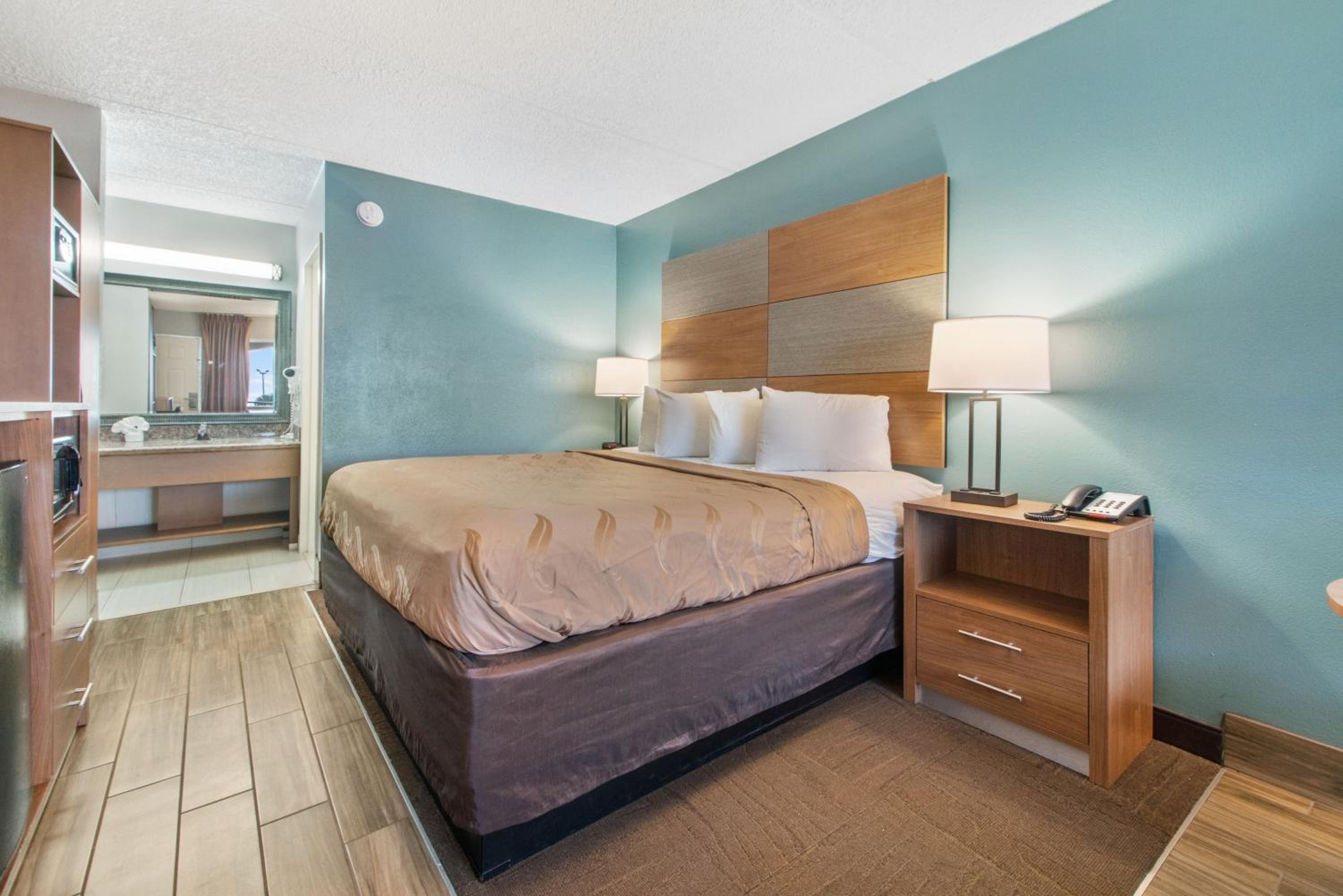 Economy King Room