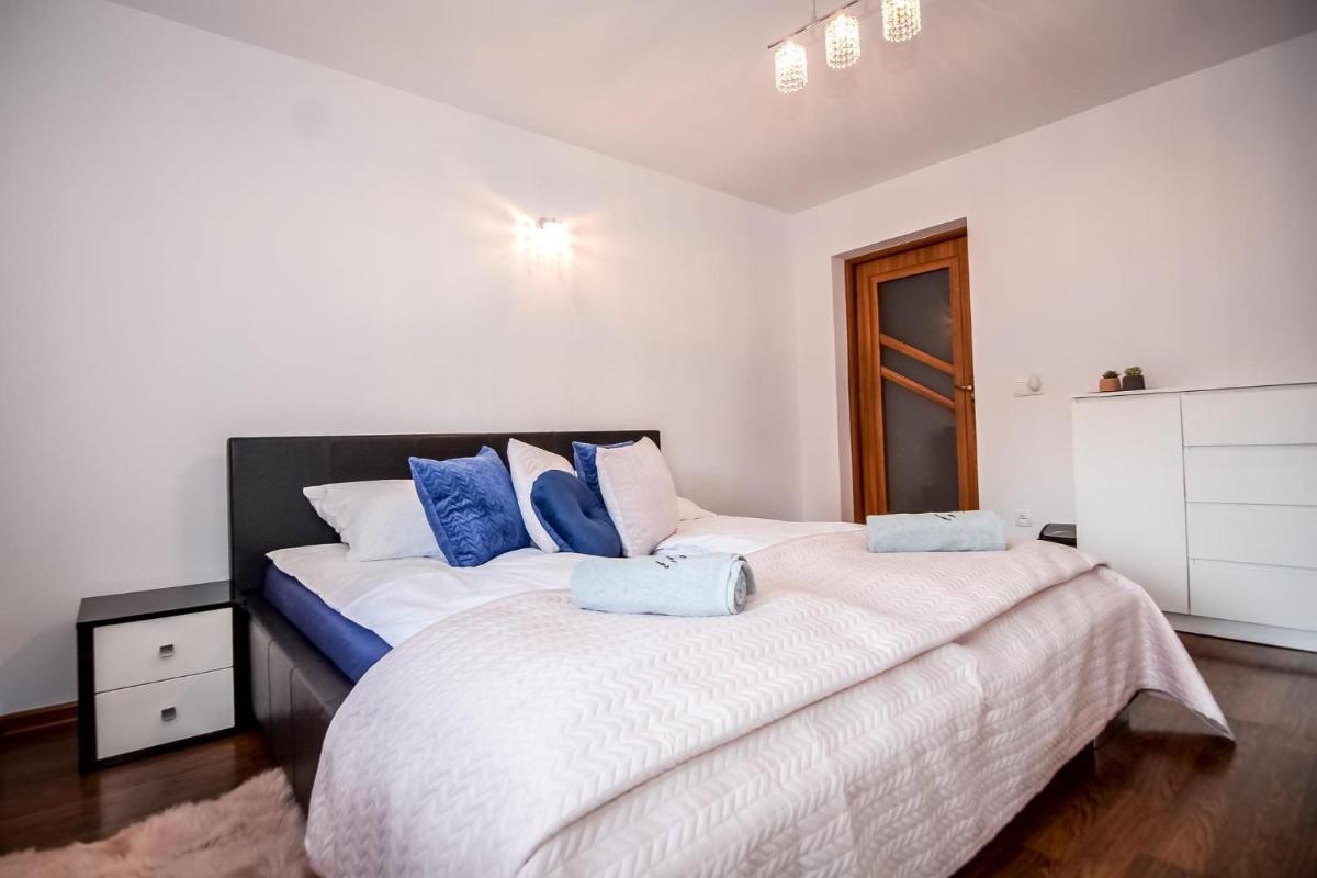 One-Bedroom Apartment - Photo 3