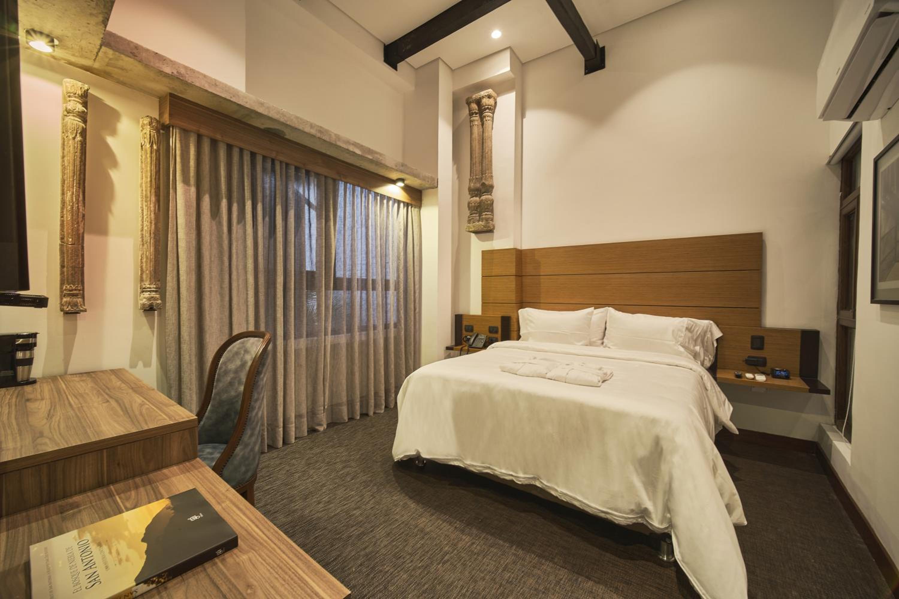 Double Room - Photo 2