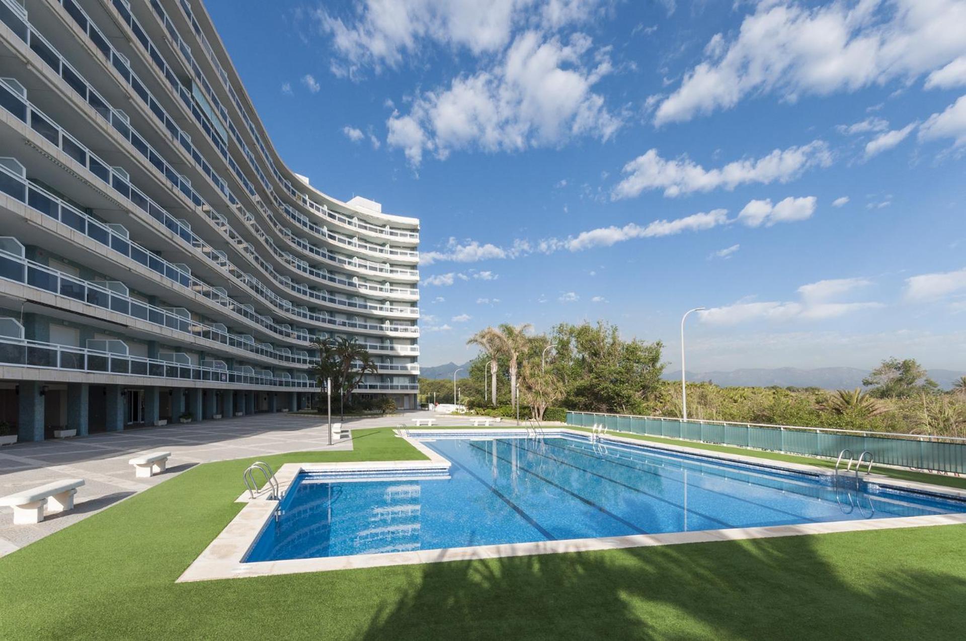Apartment with Pool View photo 3
