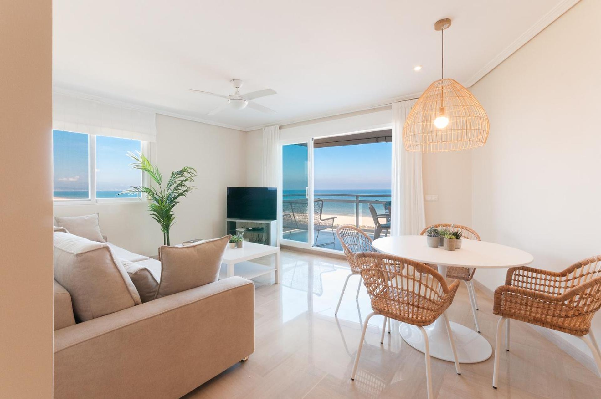 Apartamento con vista a la piscina