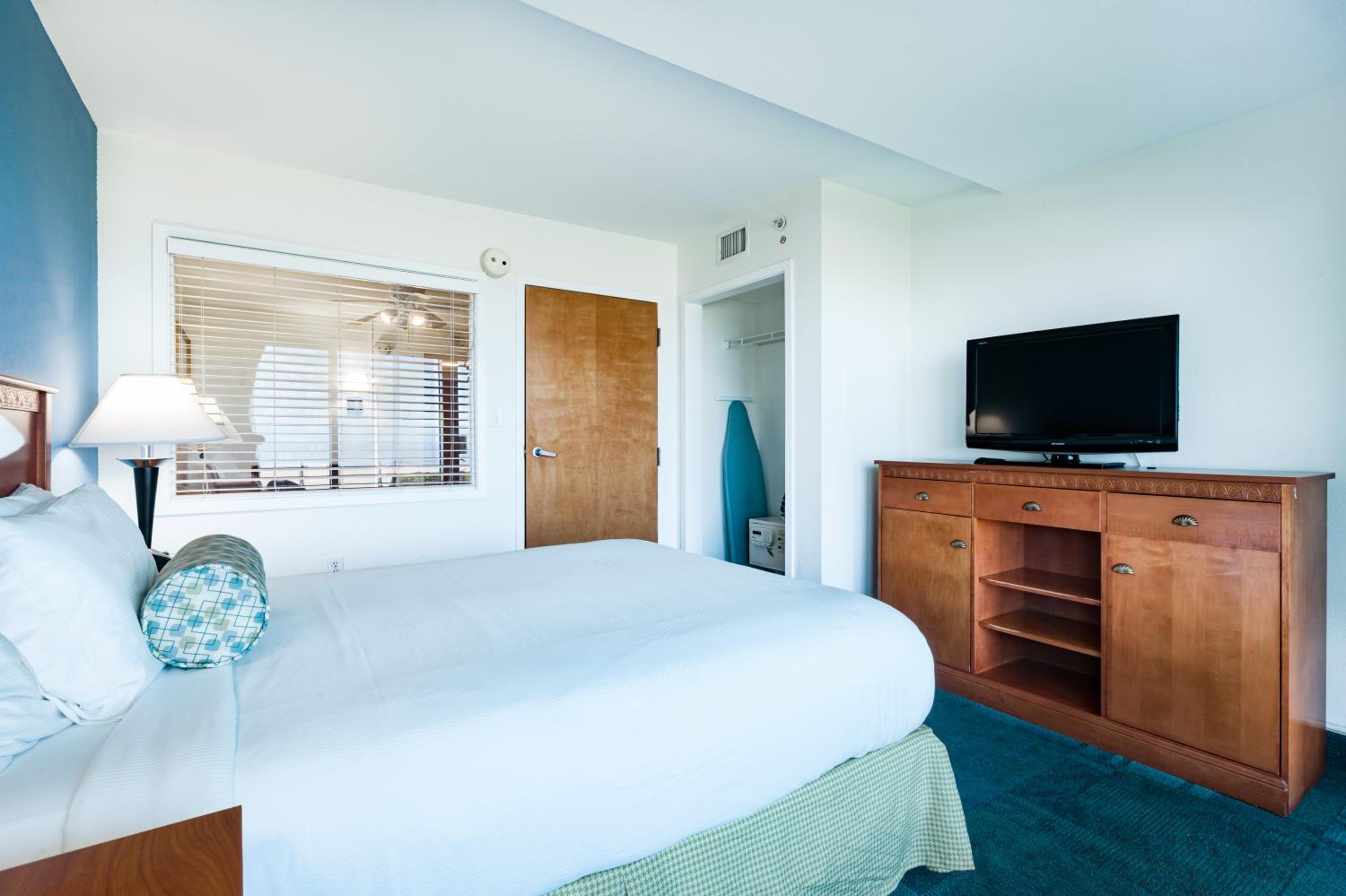 Superior Suite with Sea View - Photo 1