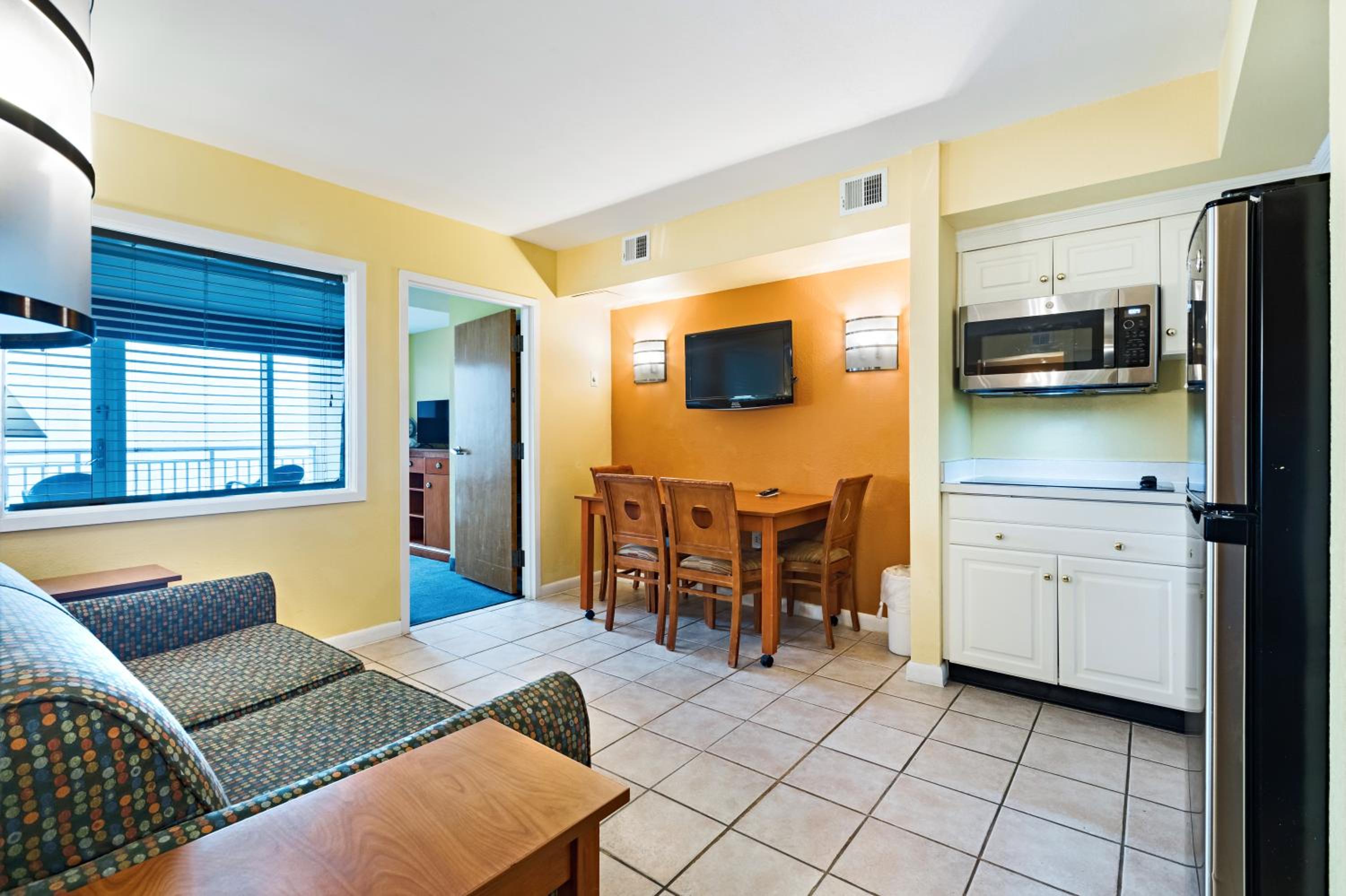 Superior Suite with Sea View - Photo 3