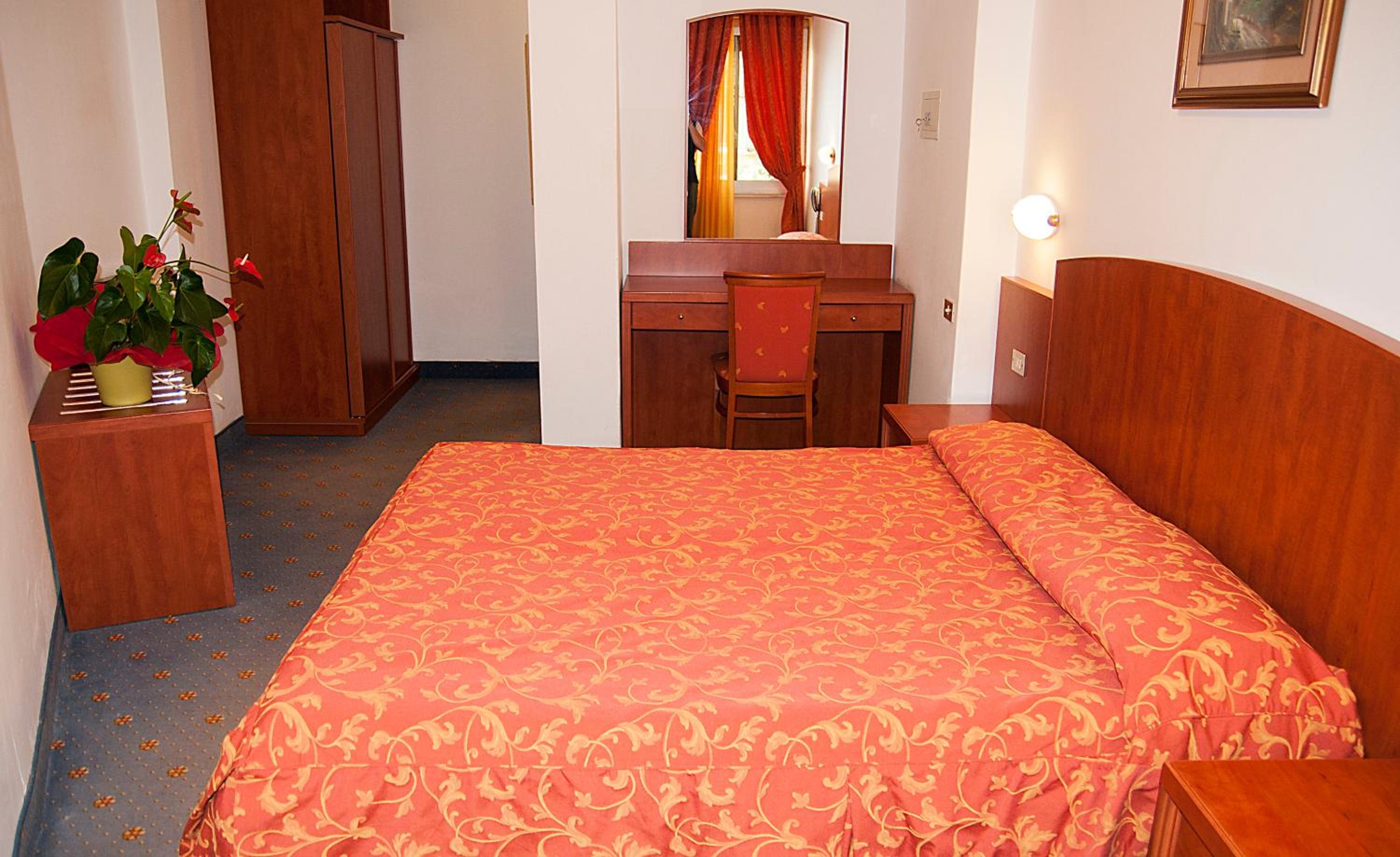 Economy Double or Twin Room - Photo 3