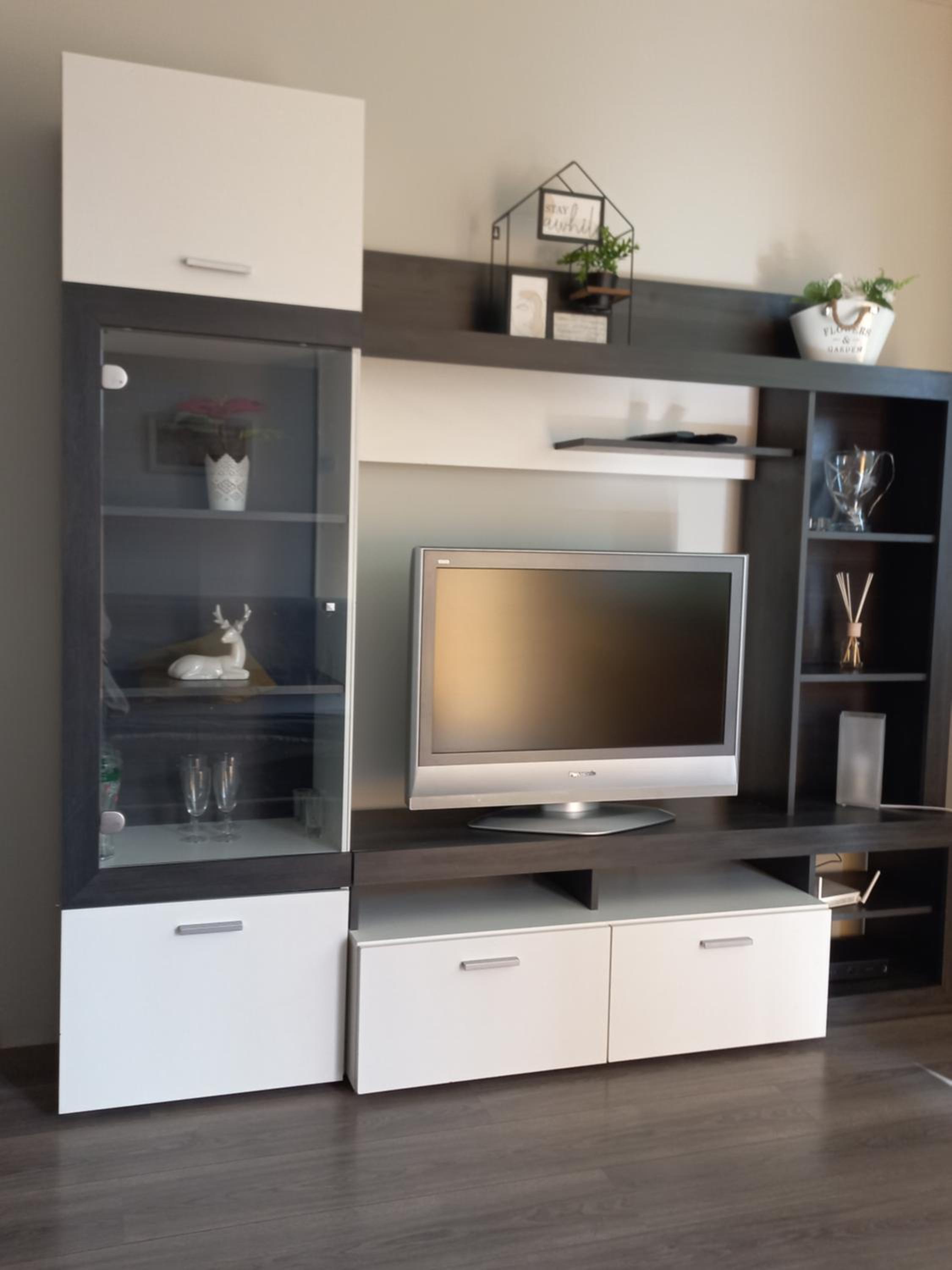 One-Bedroom Apartment - Photo 9