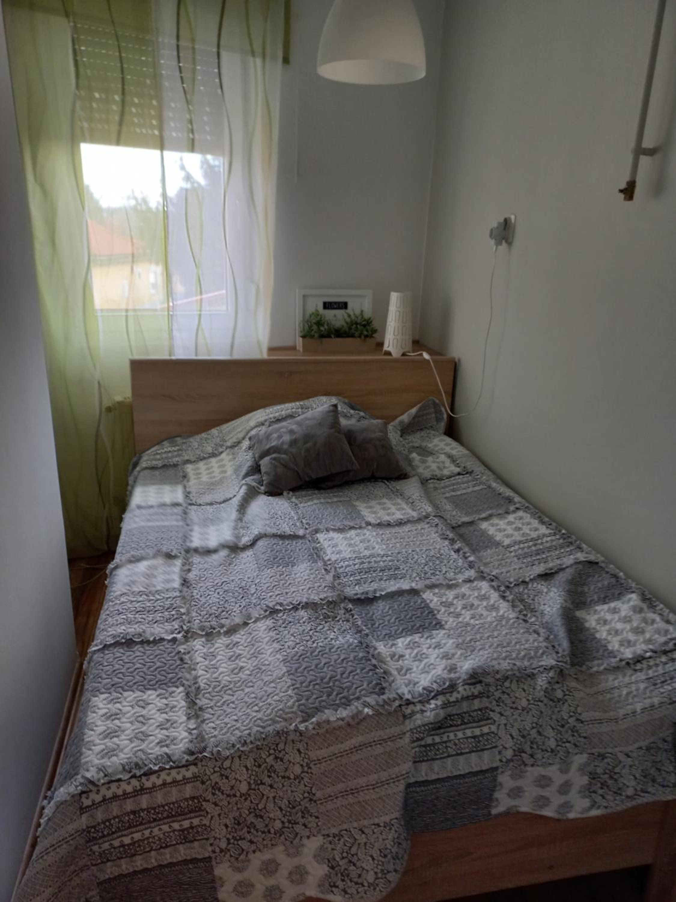 One-Bedroom Apartment - Photo 13