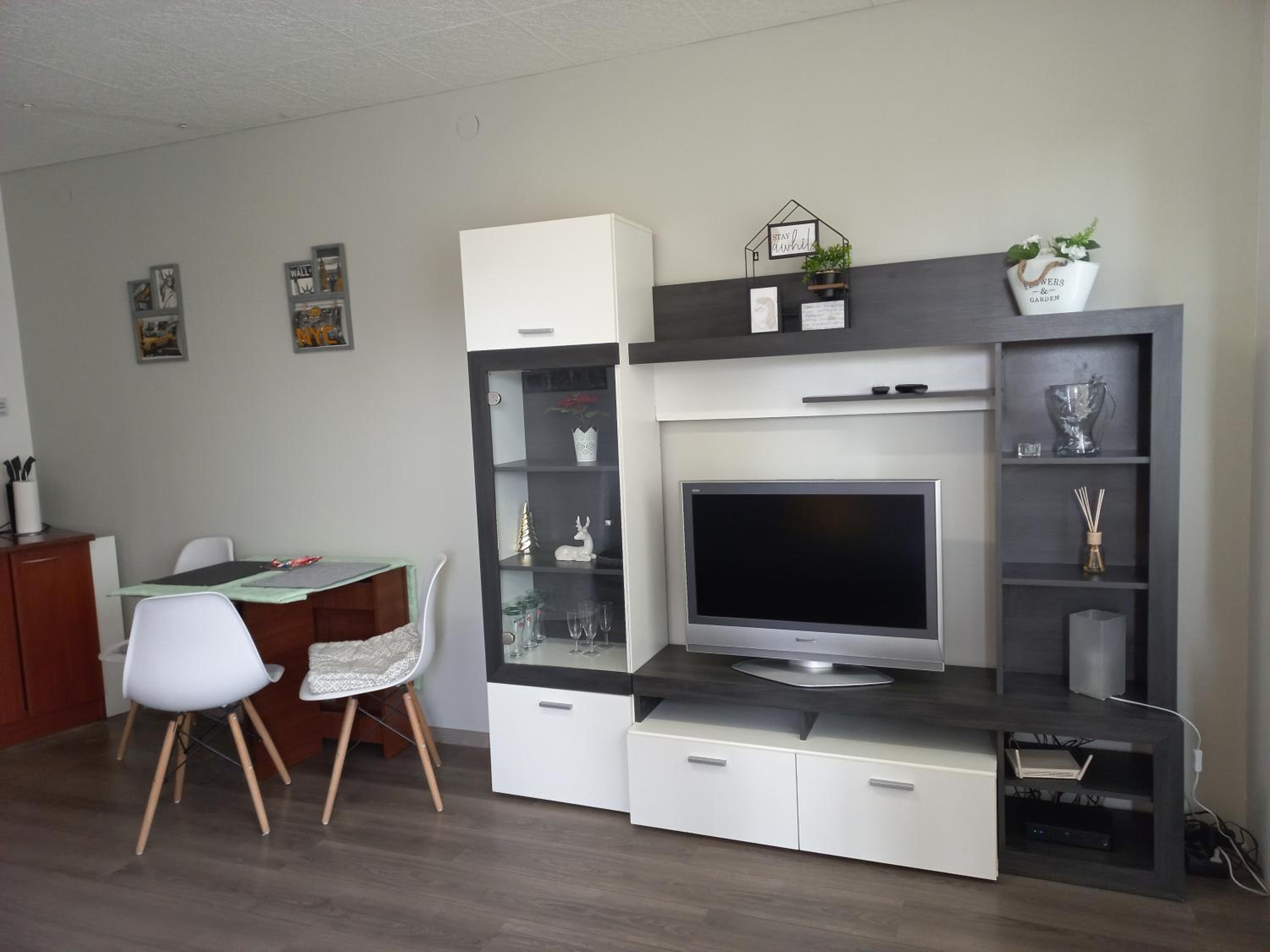 One-Bedroom Apartment - Photo 16